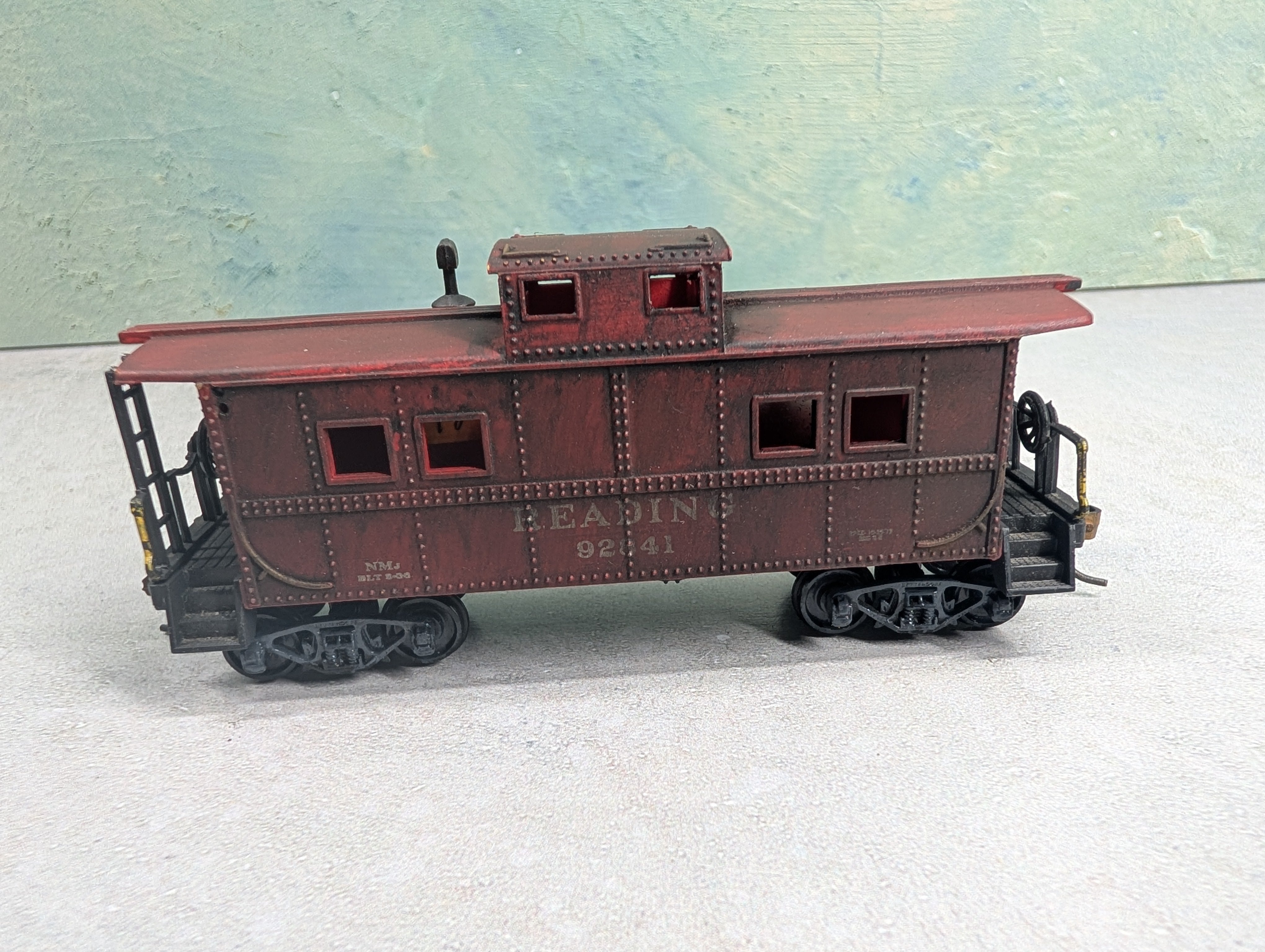 USED Life-Like HO Scale Caboose Reading #92841 Decals & Weathered