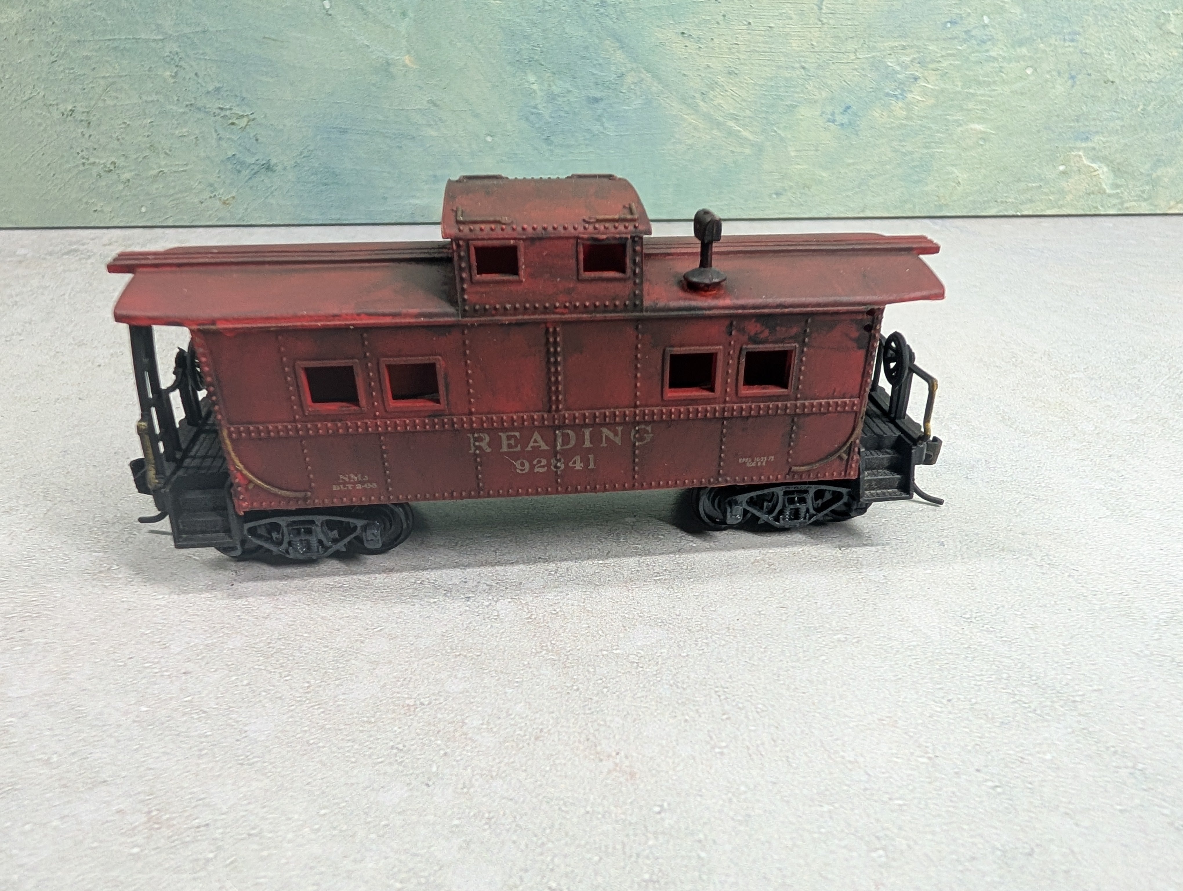 USED Life-Like HO Scale Caboose Reading #92841 Decals & Weathered