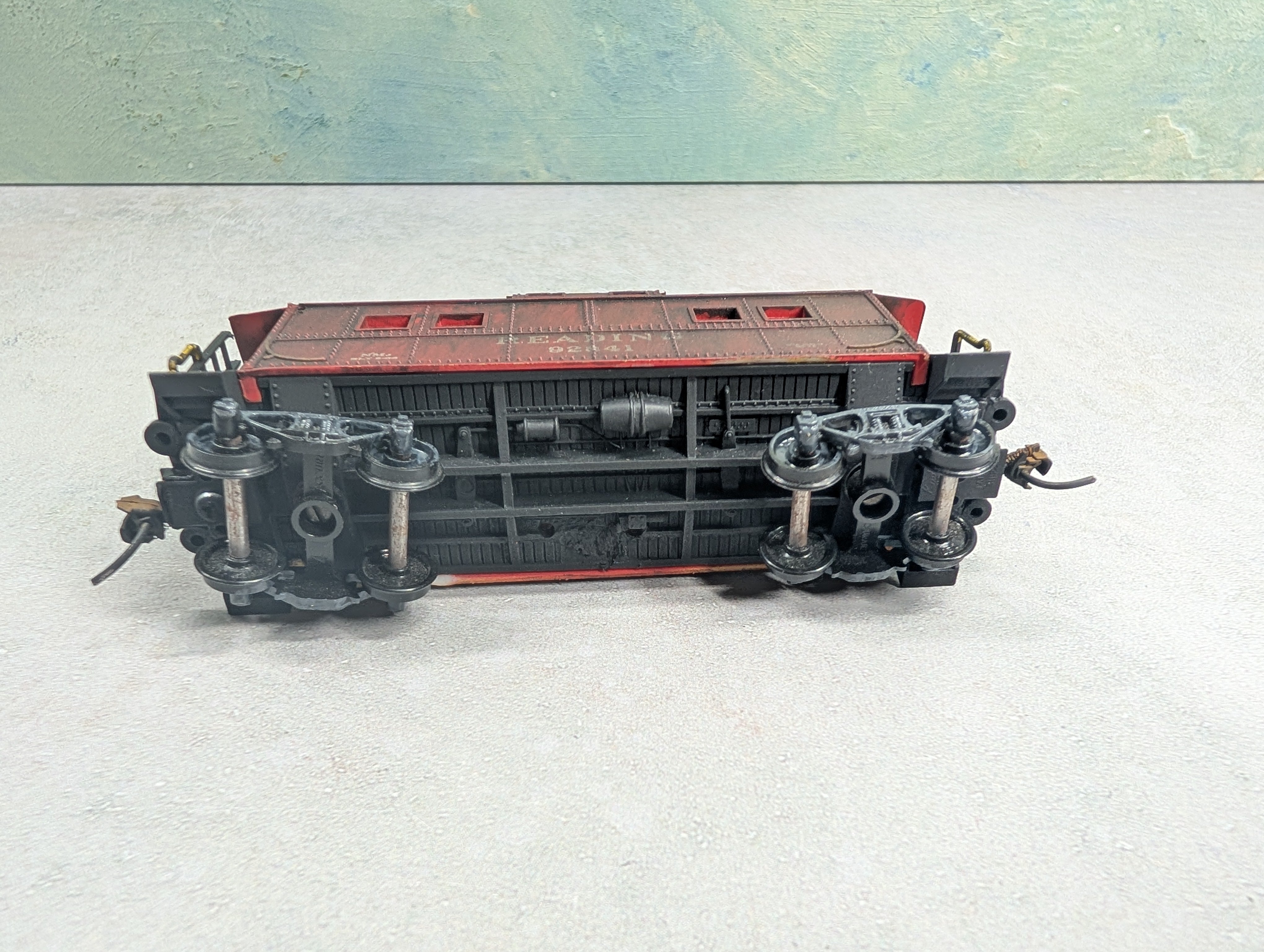 USED Life-Like HO Scale Caboose Reading #92841 Decals & Weathered