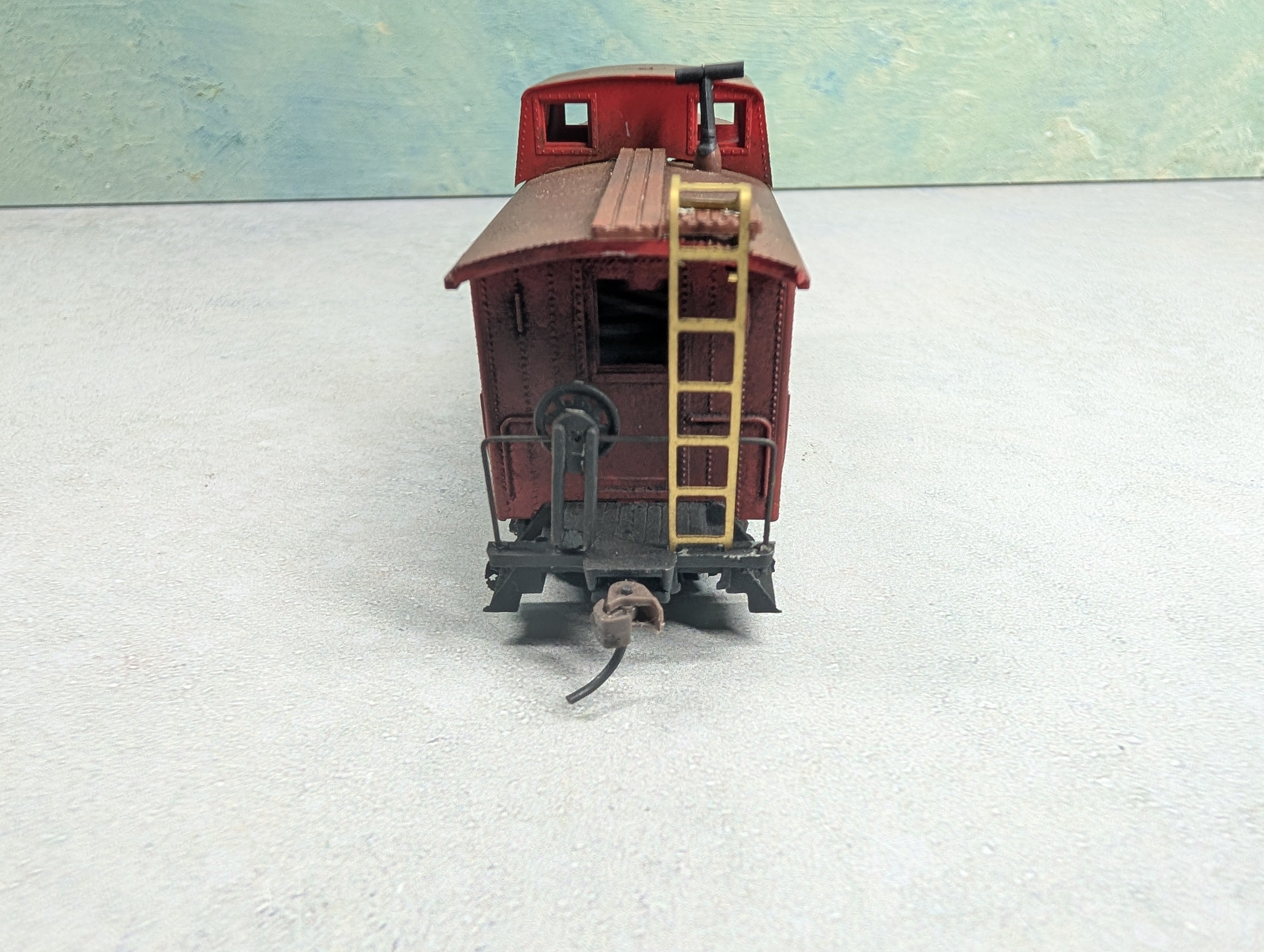 USED Roundhouse HO Scale Caboose Reading #92826 Weathered