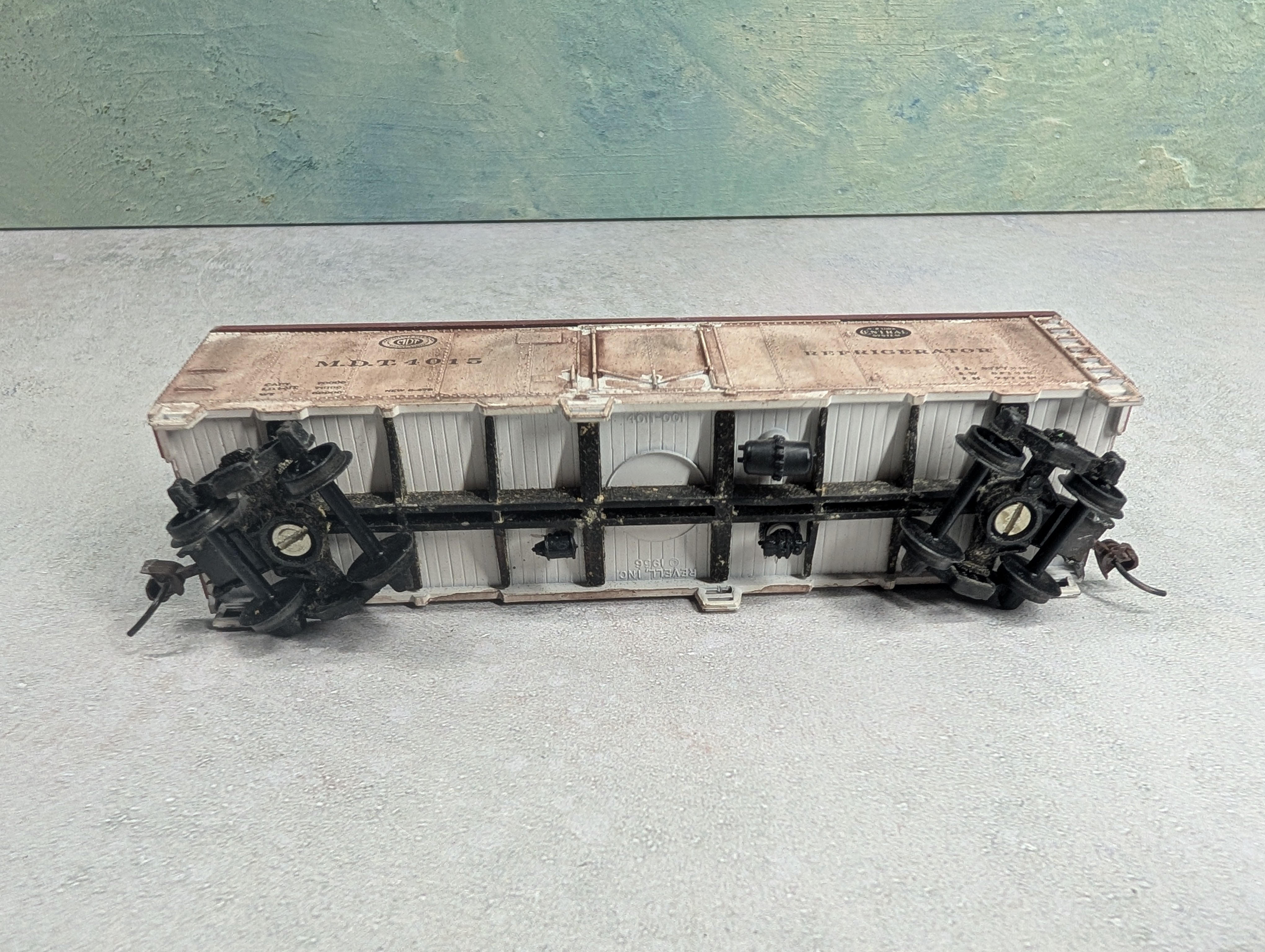 USED REVELL HO Scale 41' Steel Reefer New York Central MDT #4015 Weathered