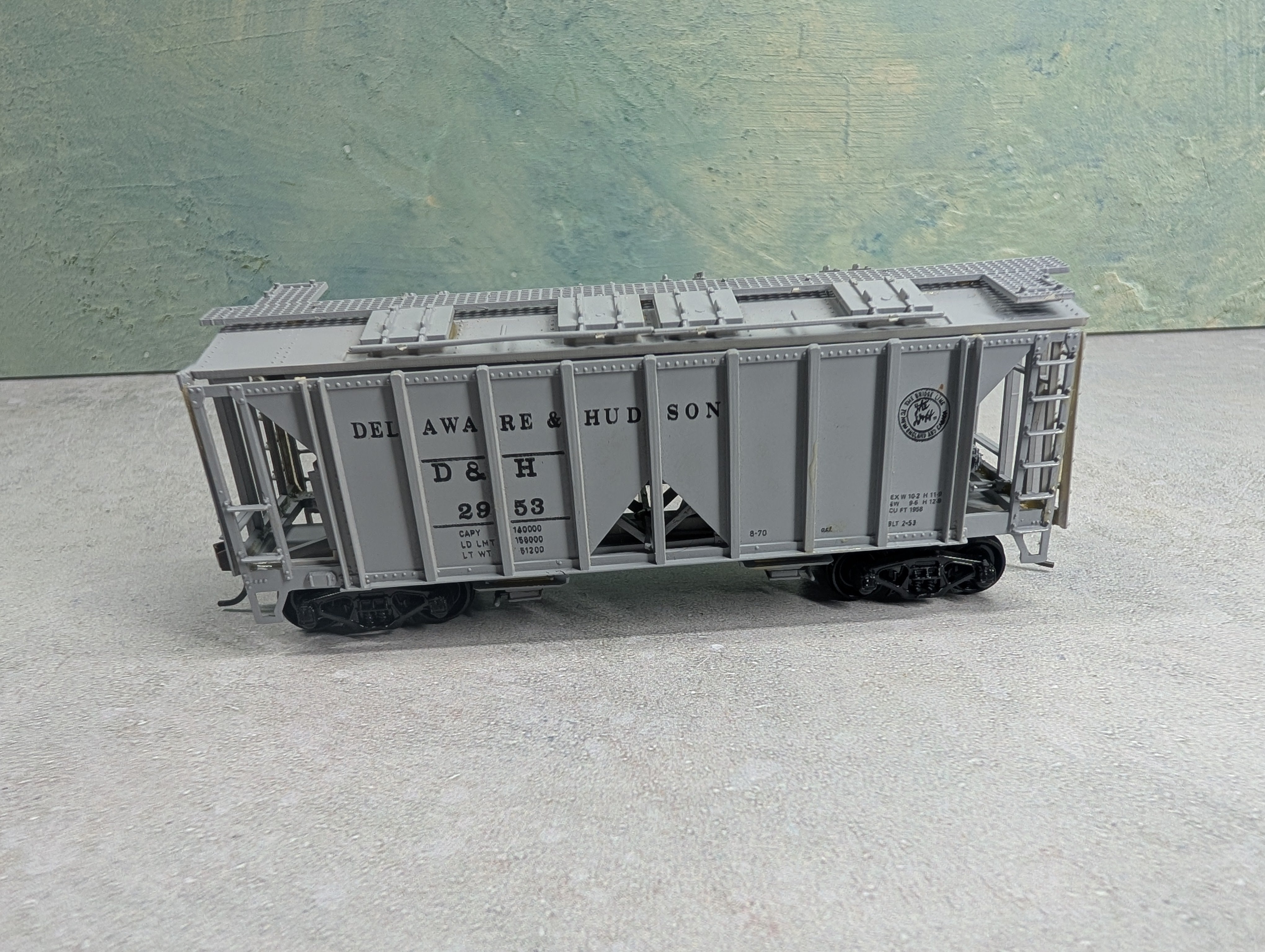 USED E&B VALLEY HO Scale 70 Ton 2 Bay Covered Hopper Delaware and Hudson D&H #2953