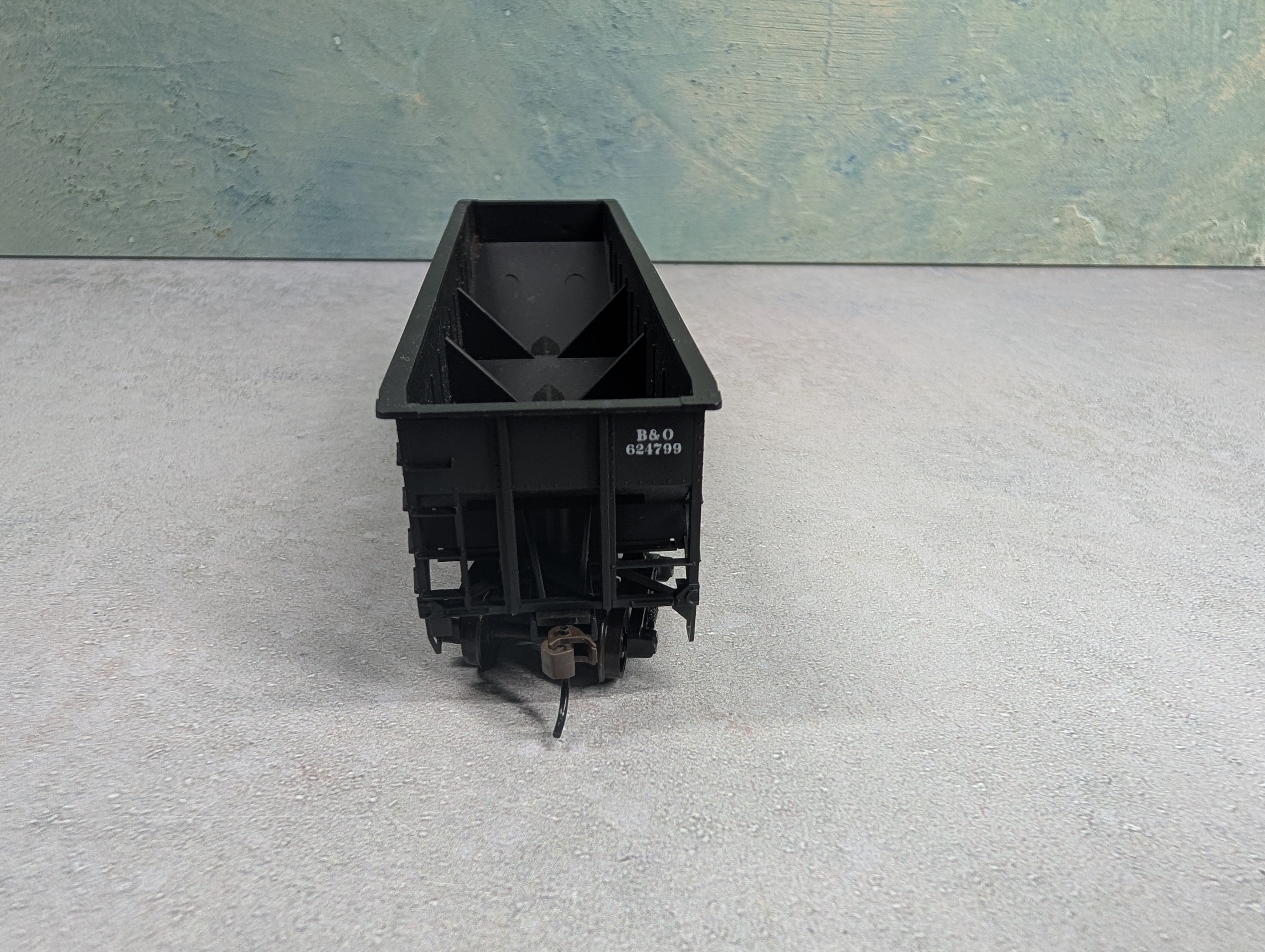 USED Accurail HO Scale 70 Ton 3 Bay Hopper Baltimore and Ohio B&O #624799