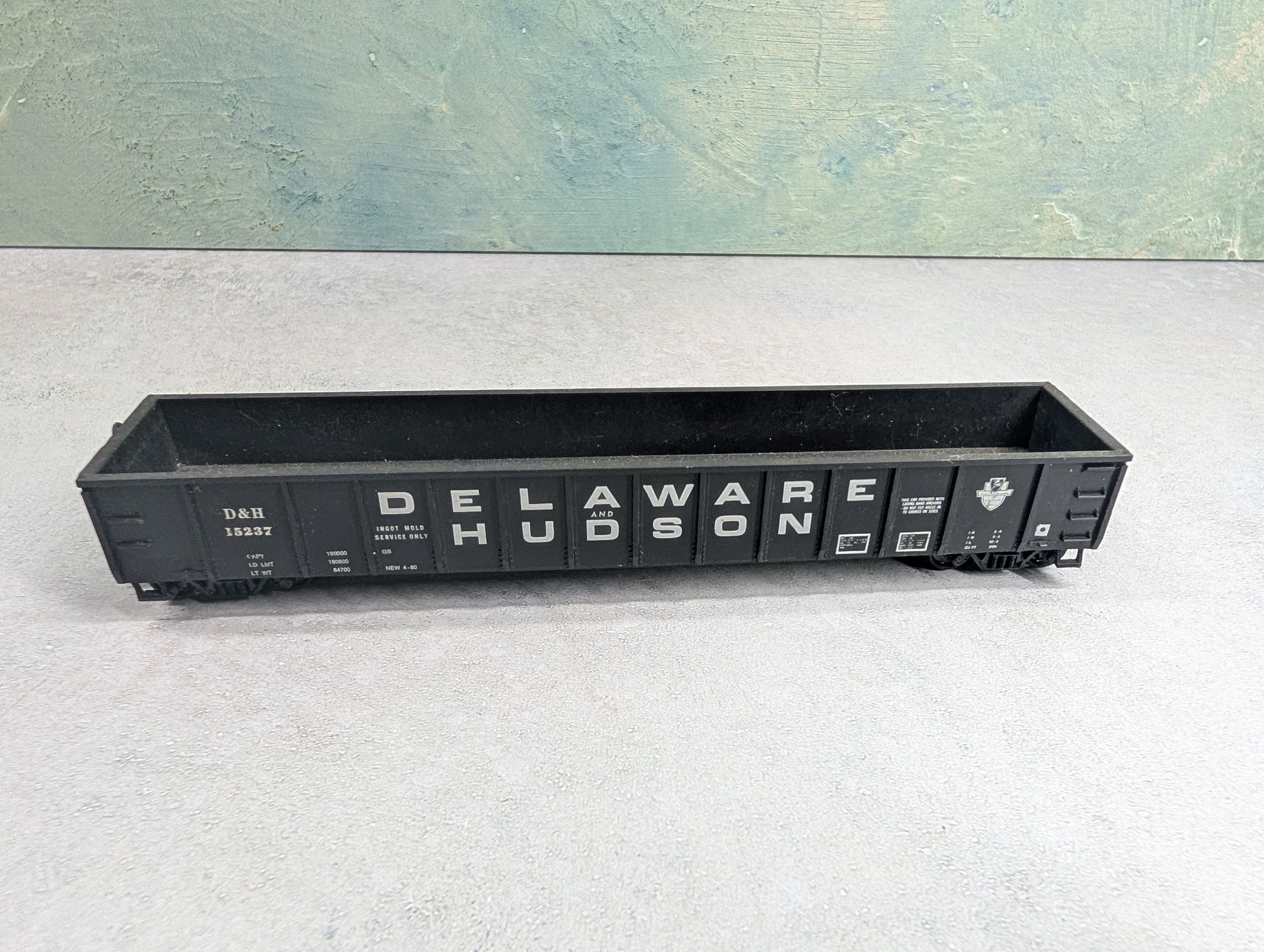 USED Roundhouse HO Scale 53' Gondola Delaware and Hudson D&H #15237