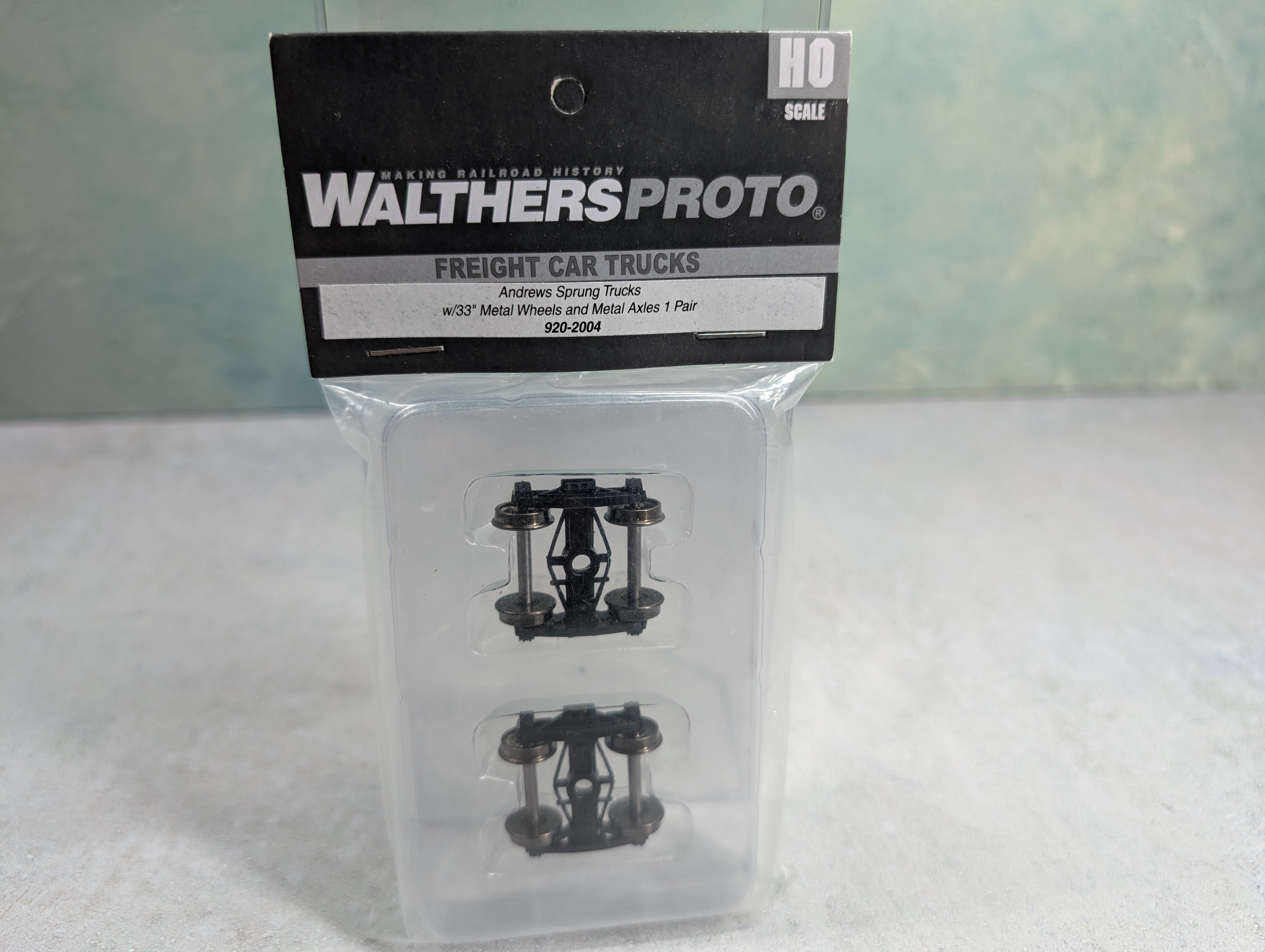 WalthersProto 920-2004 HO Scale Andrews Sprung Trucks w/ 33" Metal Wheels & Metal Axels (1 pair)