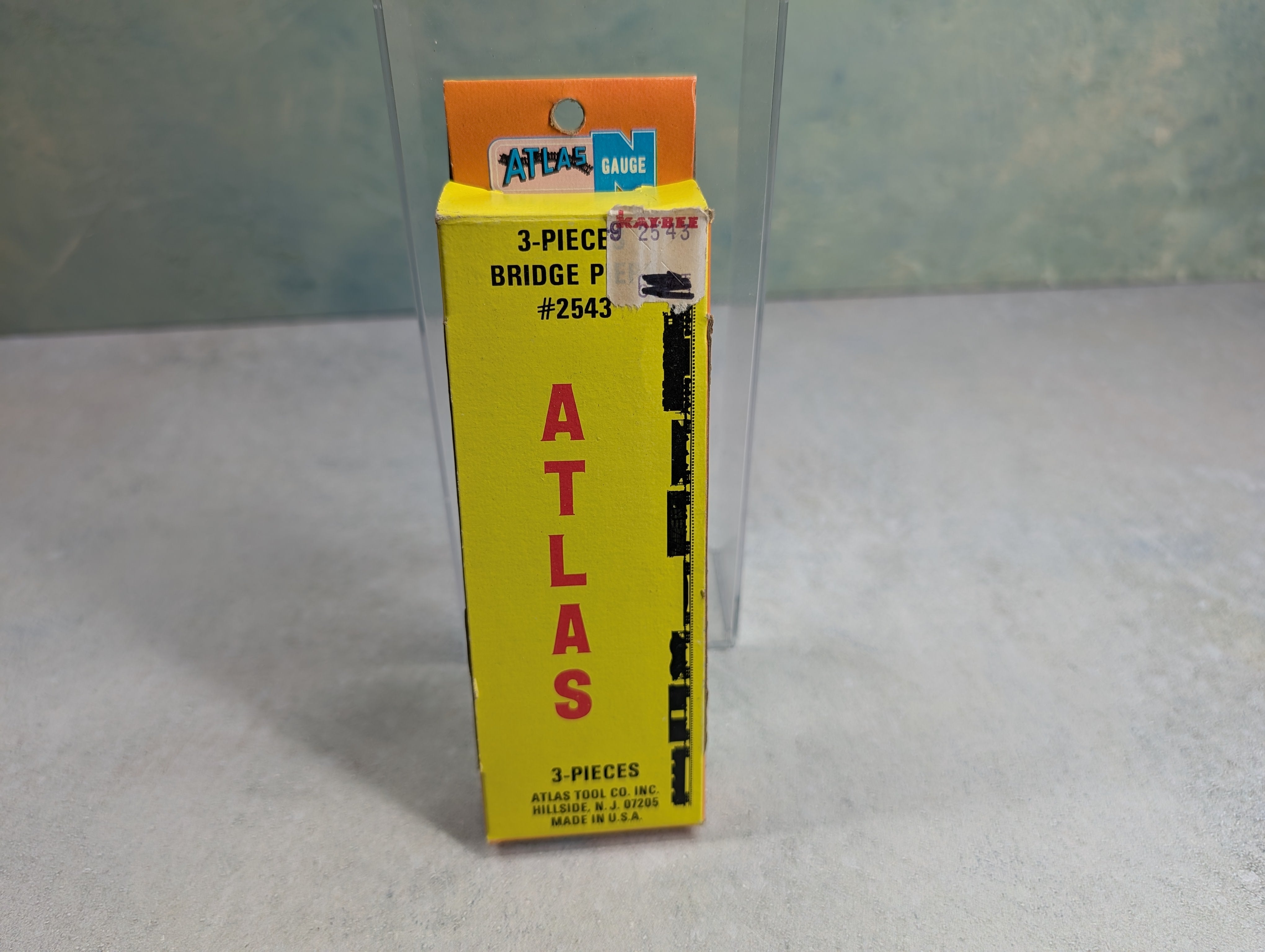 Atlas 2543 N Scale 3 Piece Bridge Piers