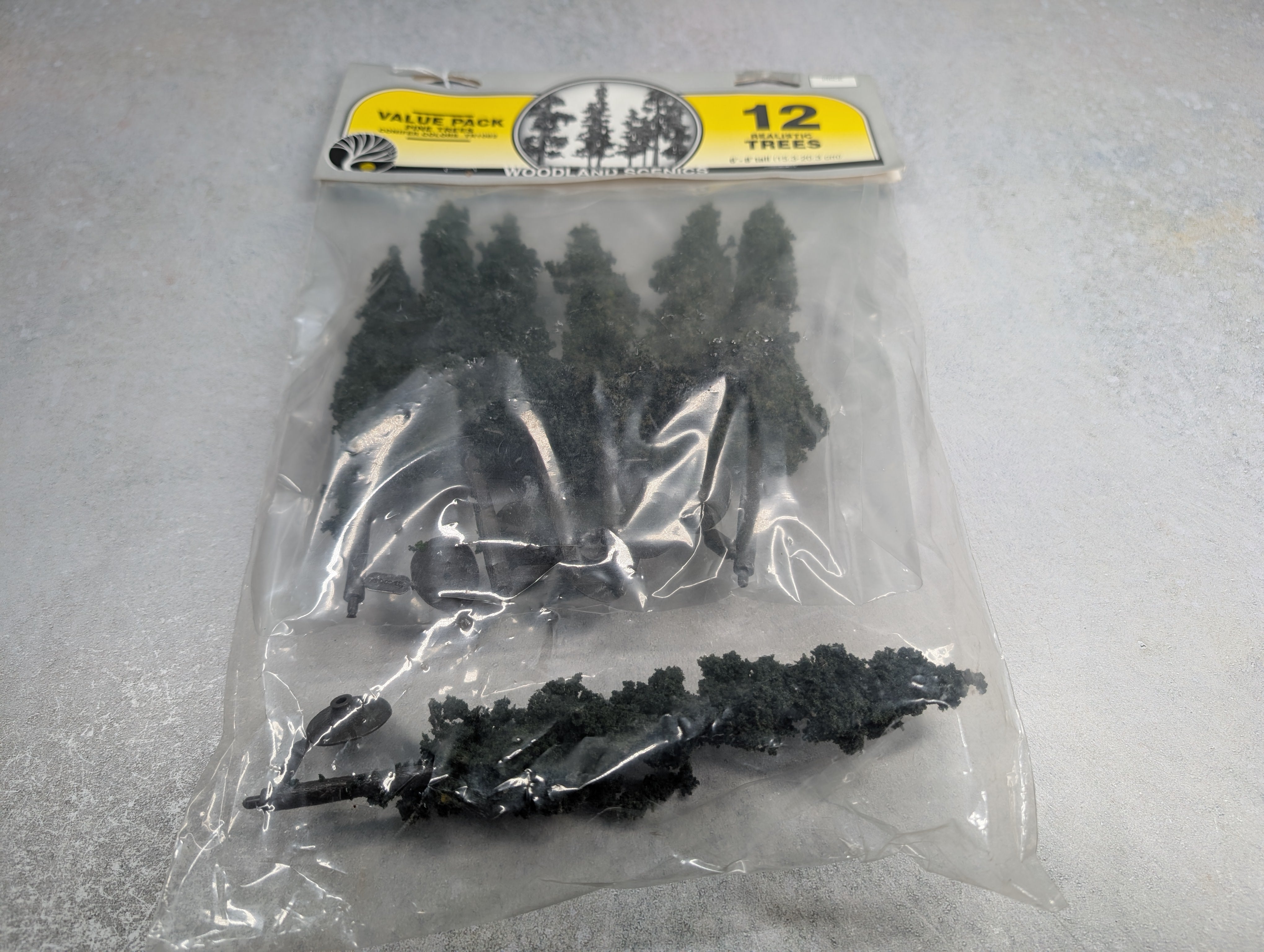 USED Woodland Scenics TR1082 HO Scale Pine Trees - Conifer Colors (opened)
