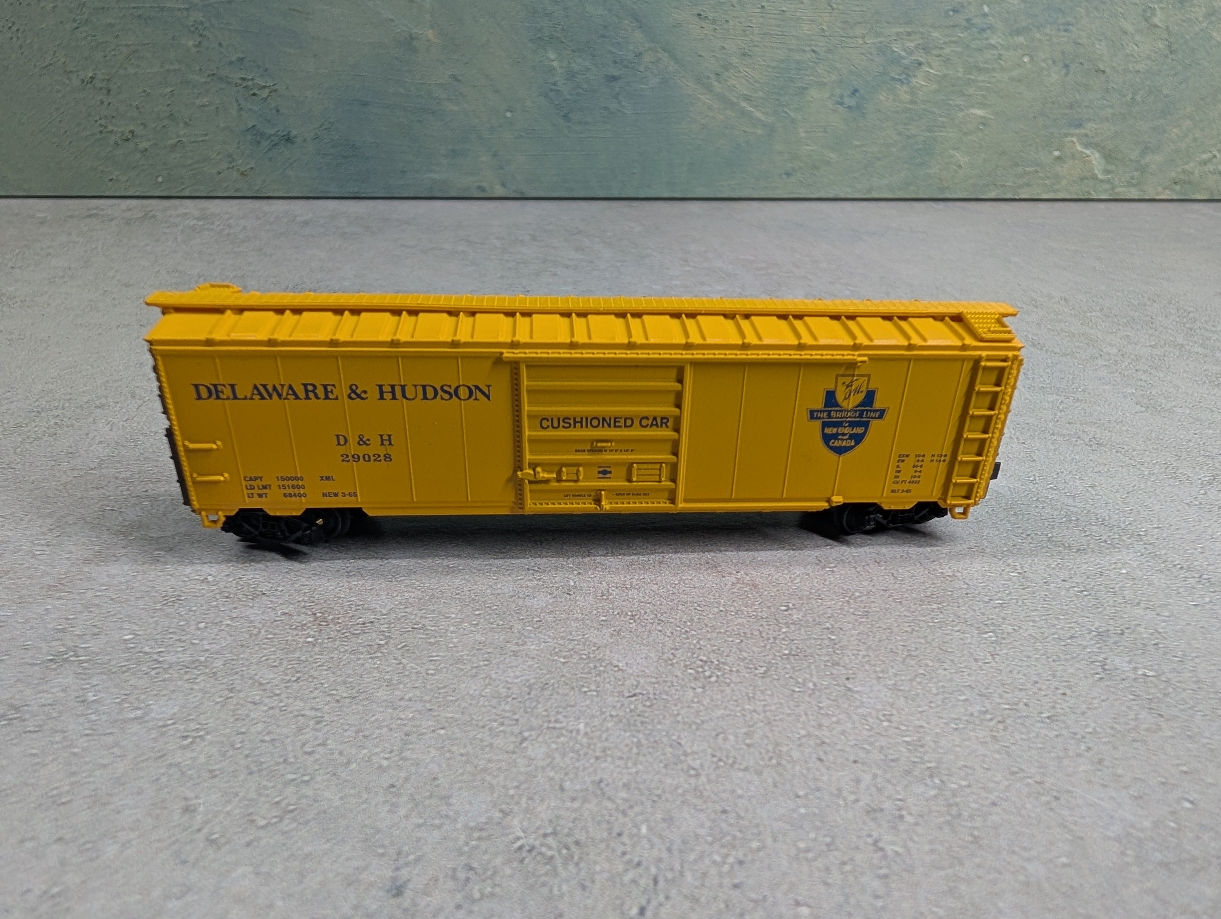 USED Con-Cor #1-041204-3 N Scale 50' Box Car Delaware and Hudson D&H #29028
