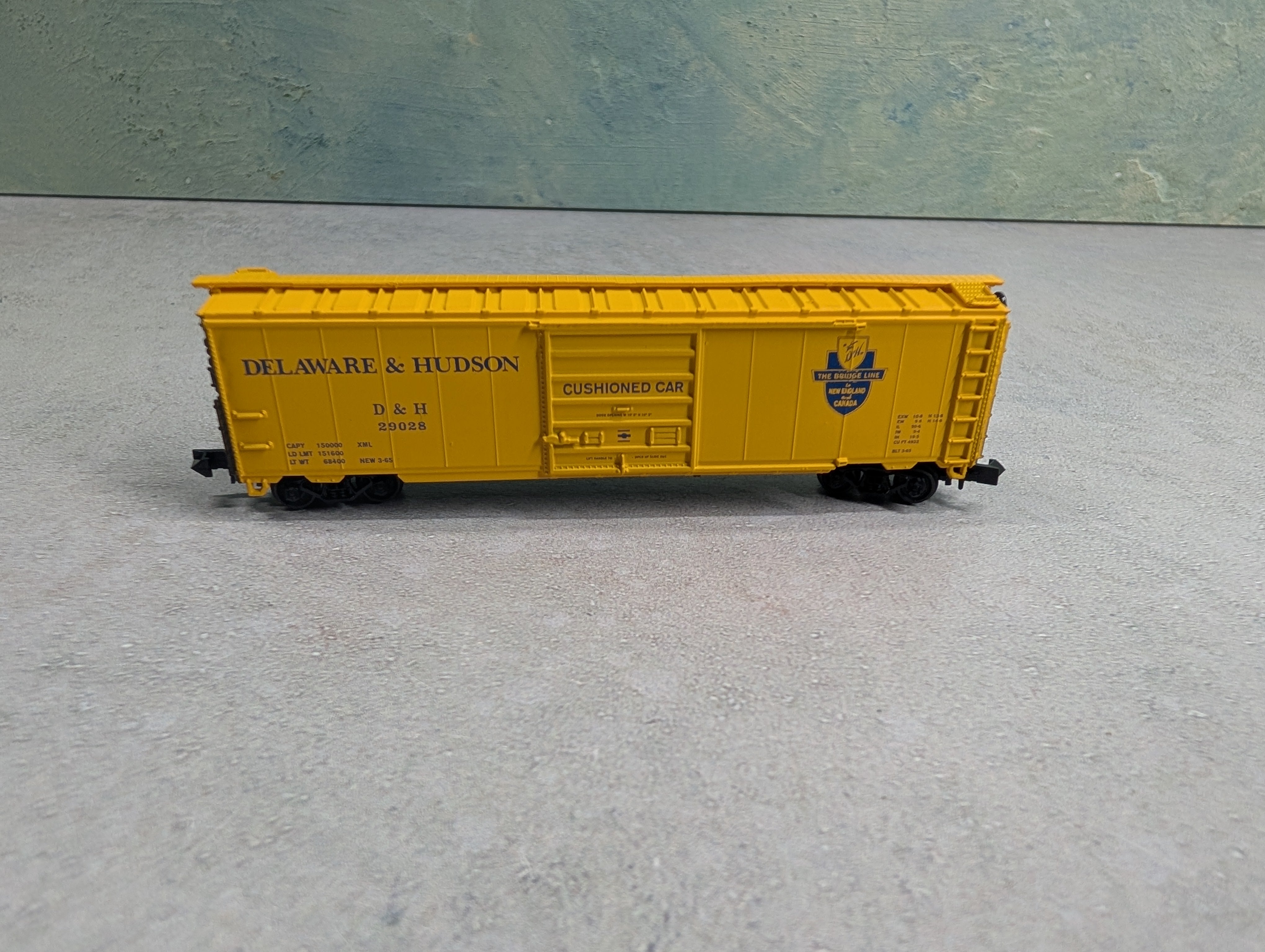 USED Con-Cor #1-041204-3 N Scale 50' Box Car Delaware and Hudson D&H #29028