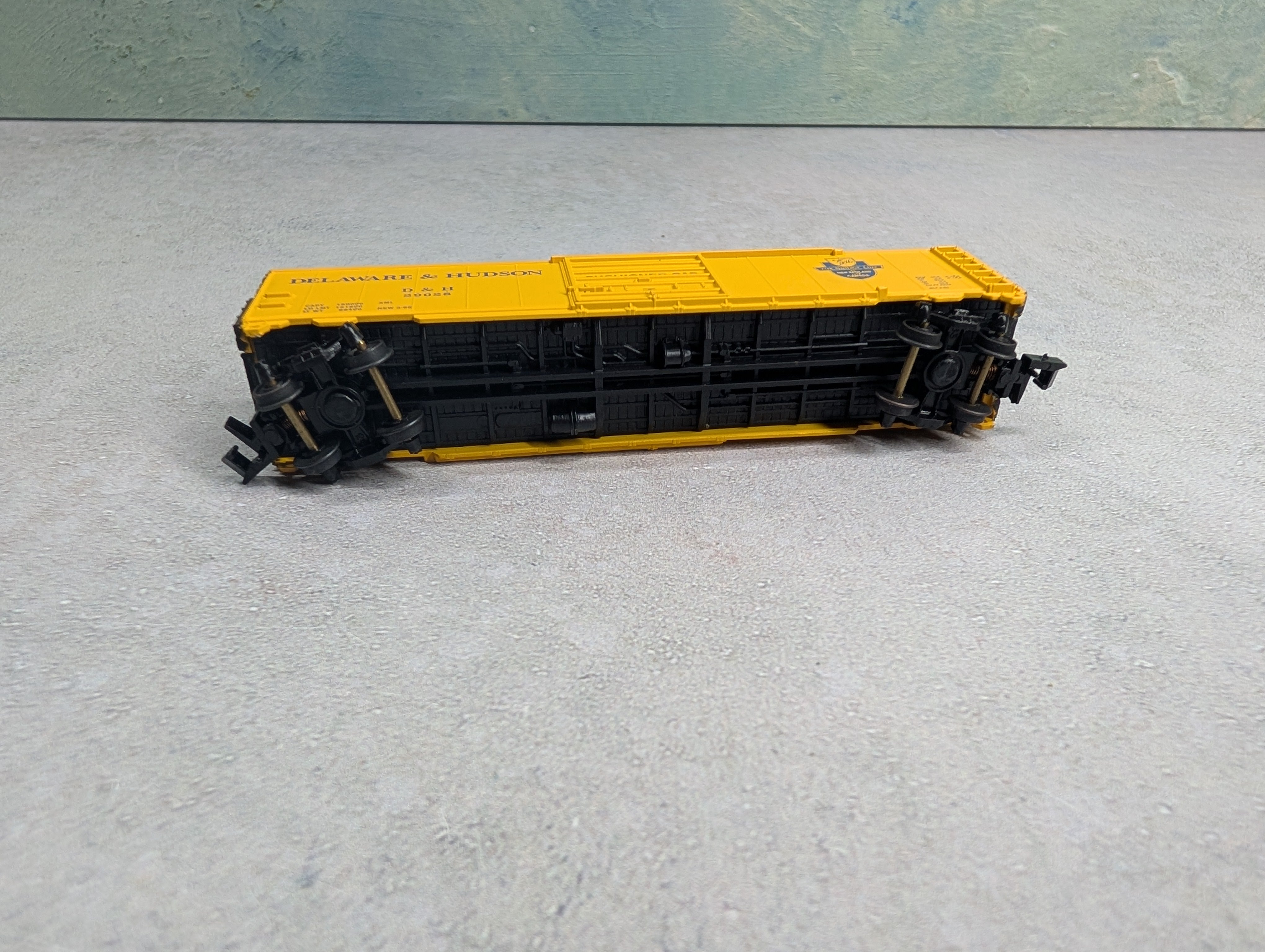 USED Con-Cor #1-041204-3 N Scale 50' Box Car Delaware and Hudson D&H #29028