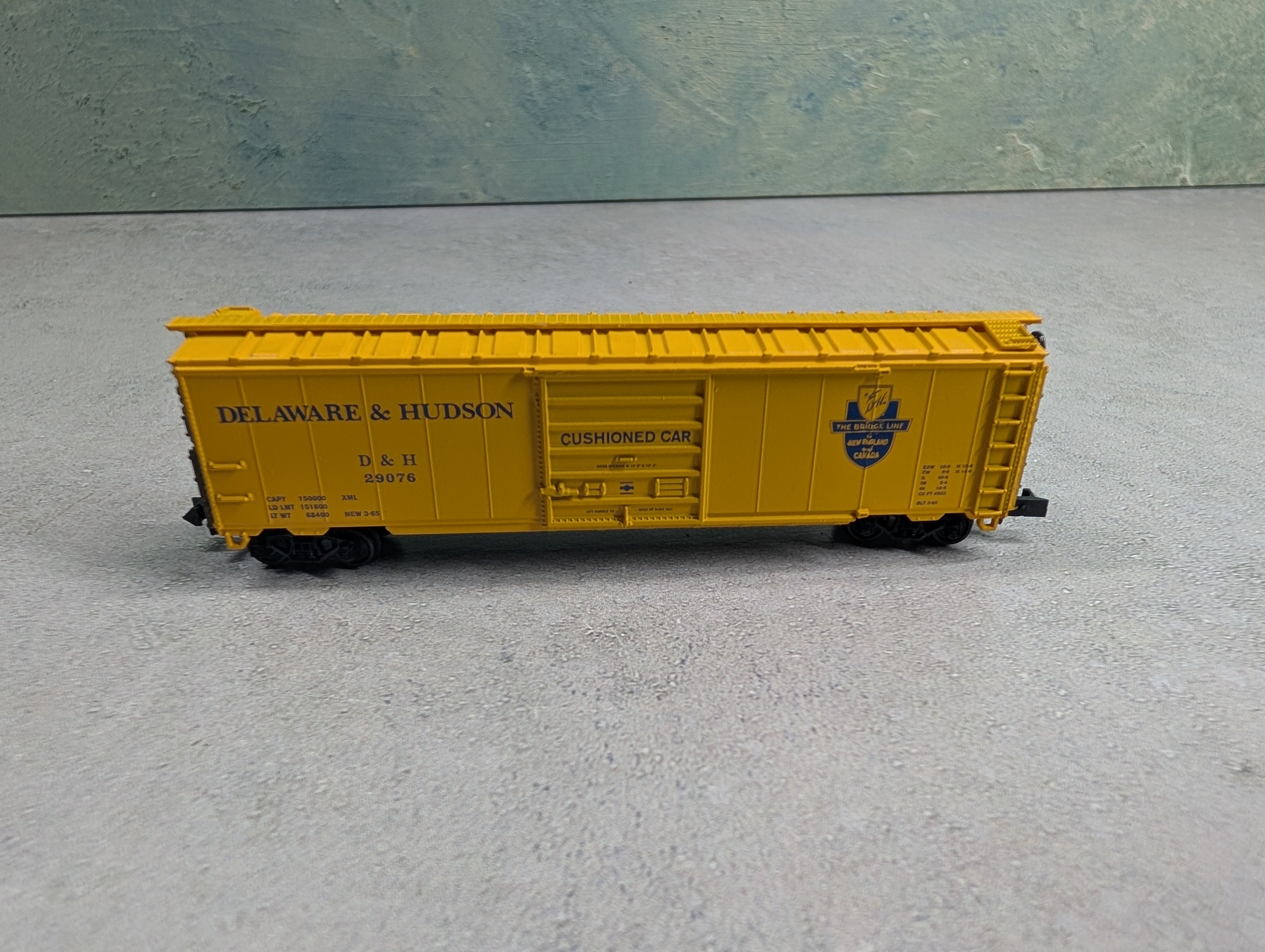 USED Con-Cor #1-041204-5 N Scale 50' Box Car Delaware and Hudson D&H #29076