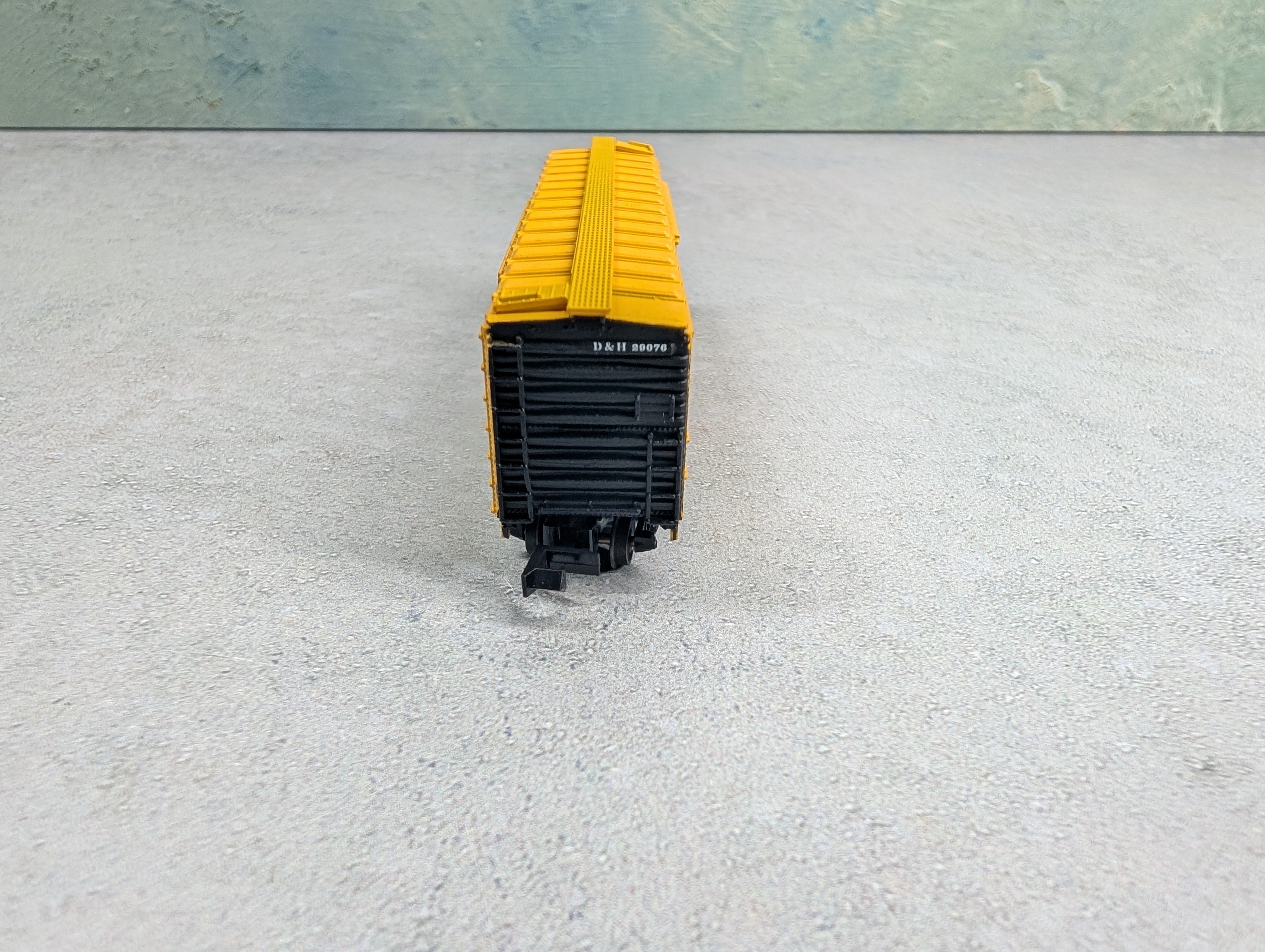 USED Con-Cor #1-041204-5 N Scale 50' Box Car Delaware and Hudson D&H #29076