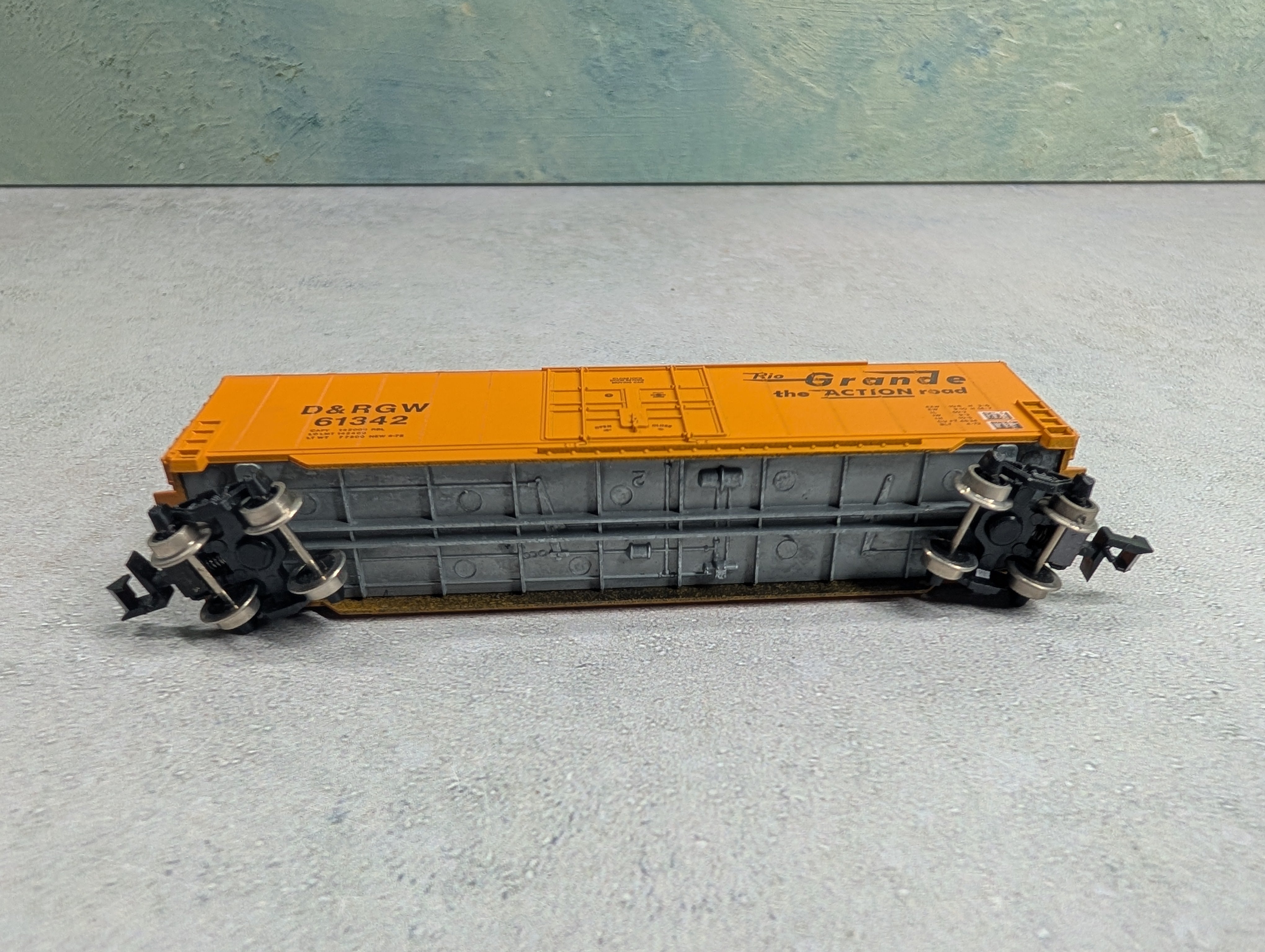 USED Roundhouse 8204 N Scale 50' Hi-Cube Box Car Rio Grande D&RGW #61342