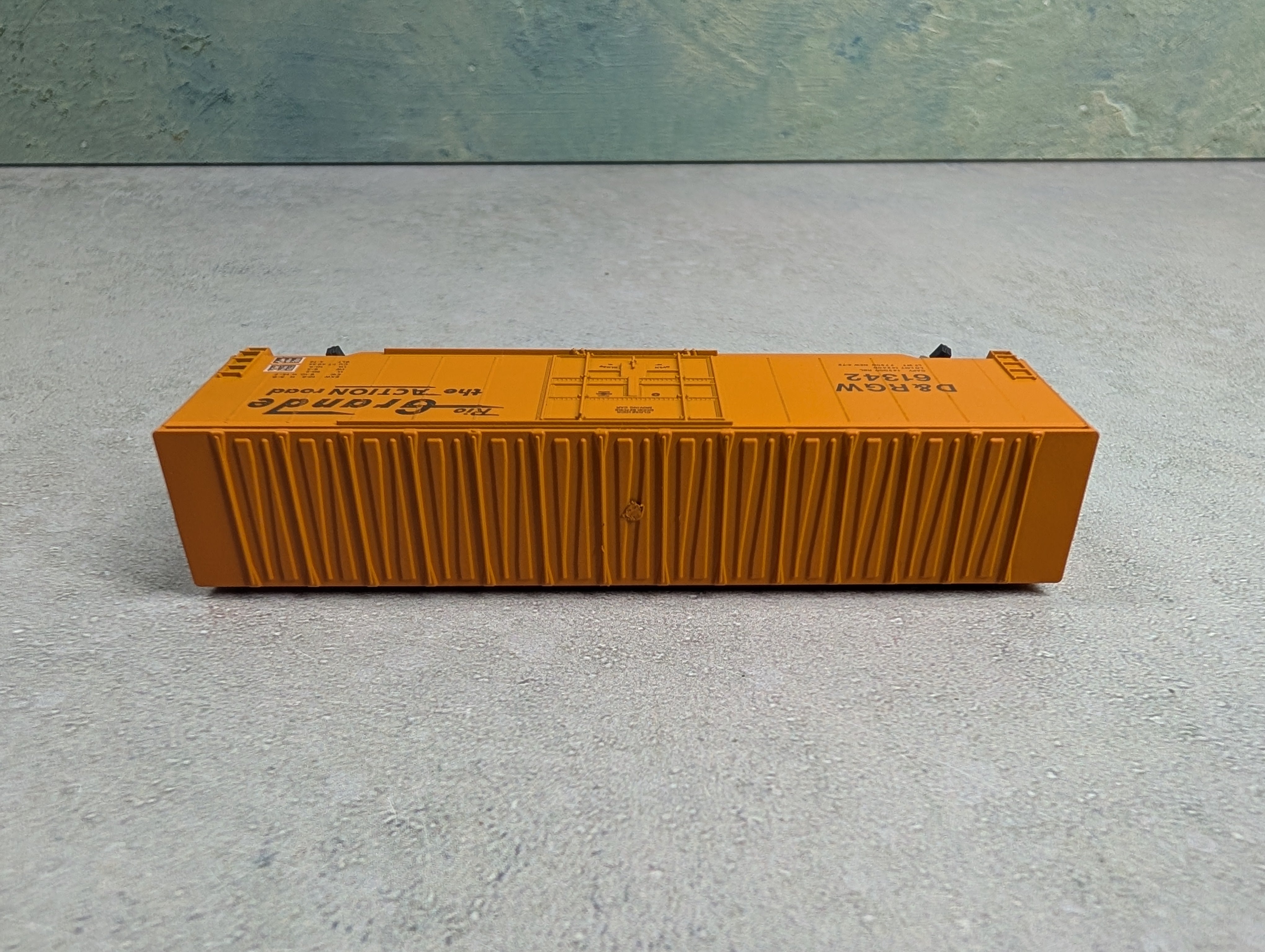 USED Roundhouse 8204 N Scale 50' Hi-Cube Box Car Rio Grande D&RGW #61342