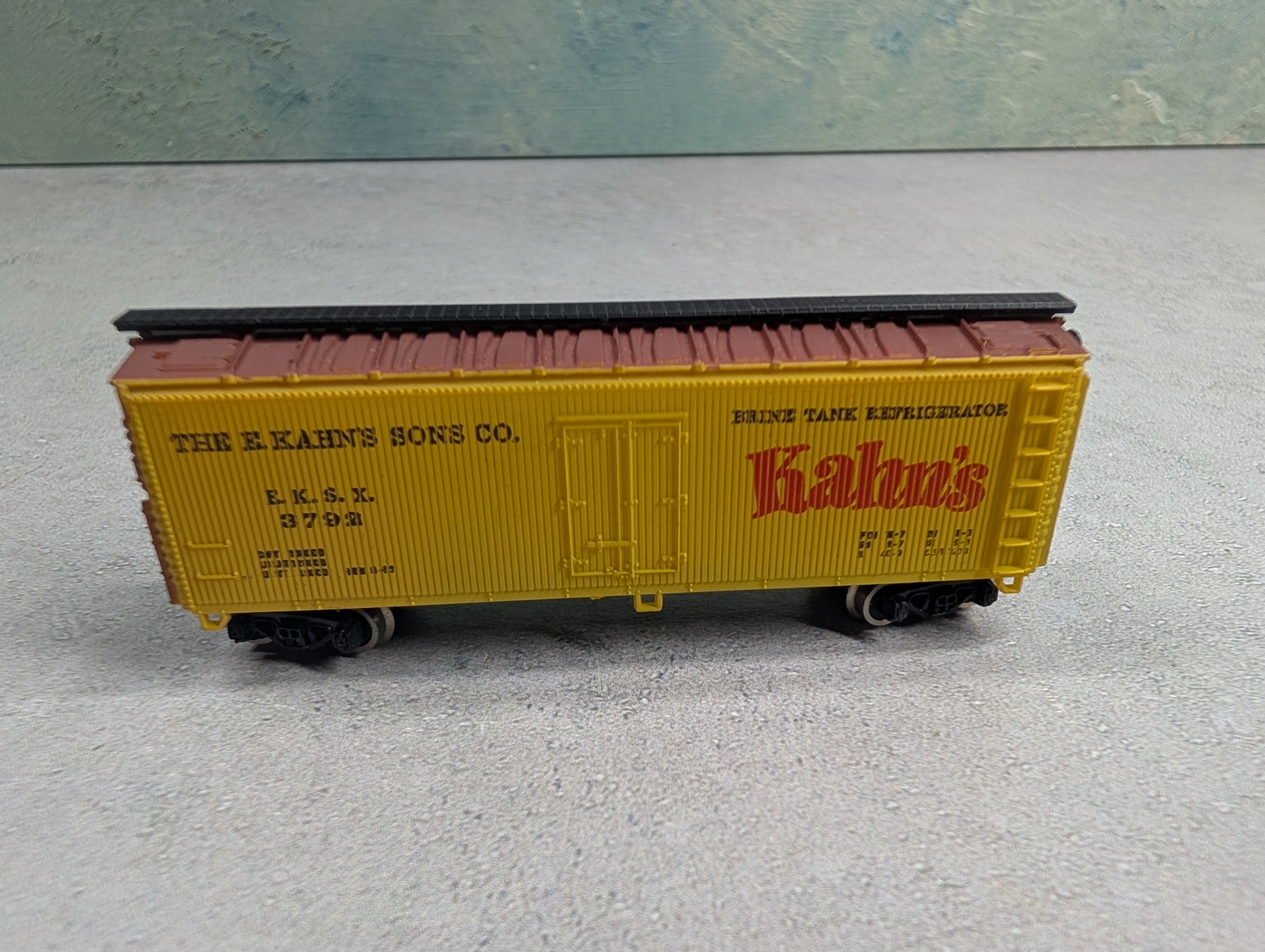 USED Bachmann N Scale Wood Reefer Box Car Kahn's EKSX #3792