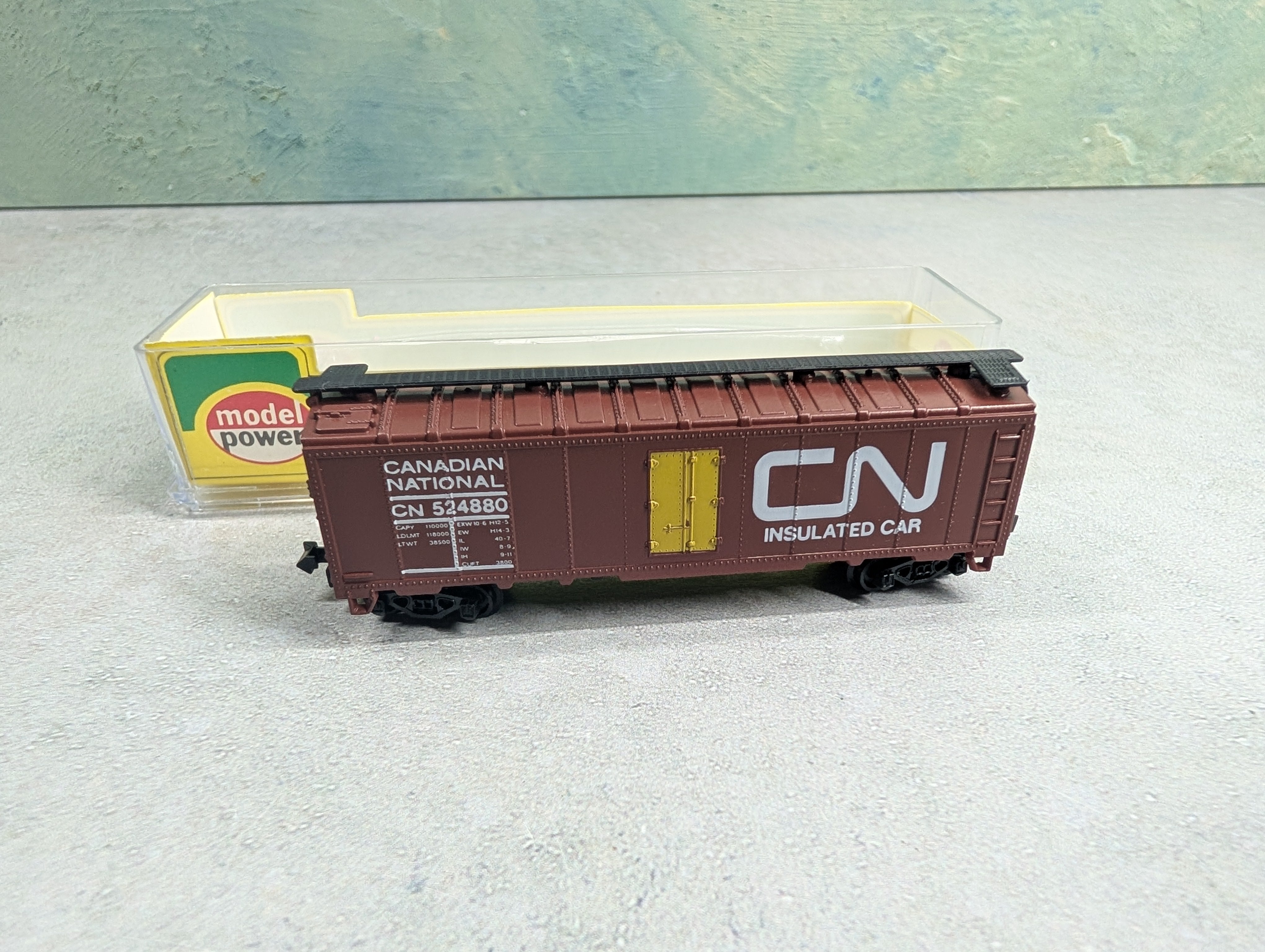 USED Model Power 3401 N Scale Steel Reefer Box Car Canadian National CN #524880