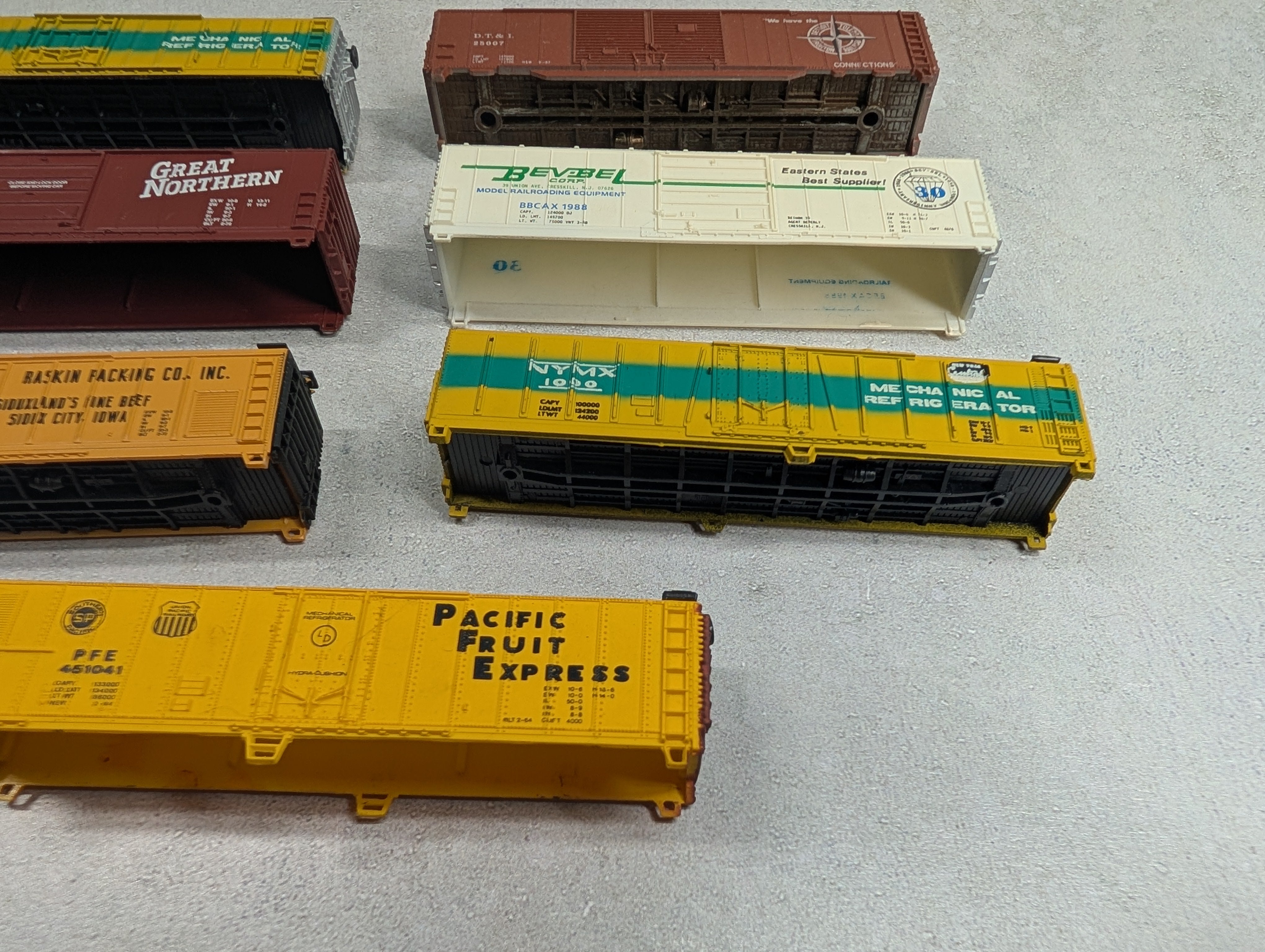 USED N Scale Lot of Various Box Cars - Incomplete & Shells Only (7 pcs)
