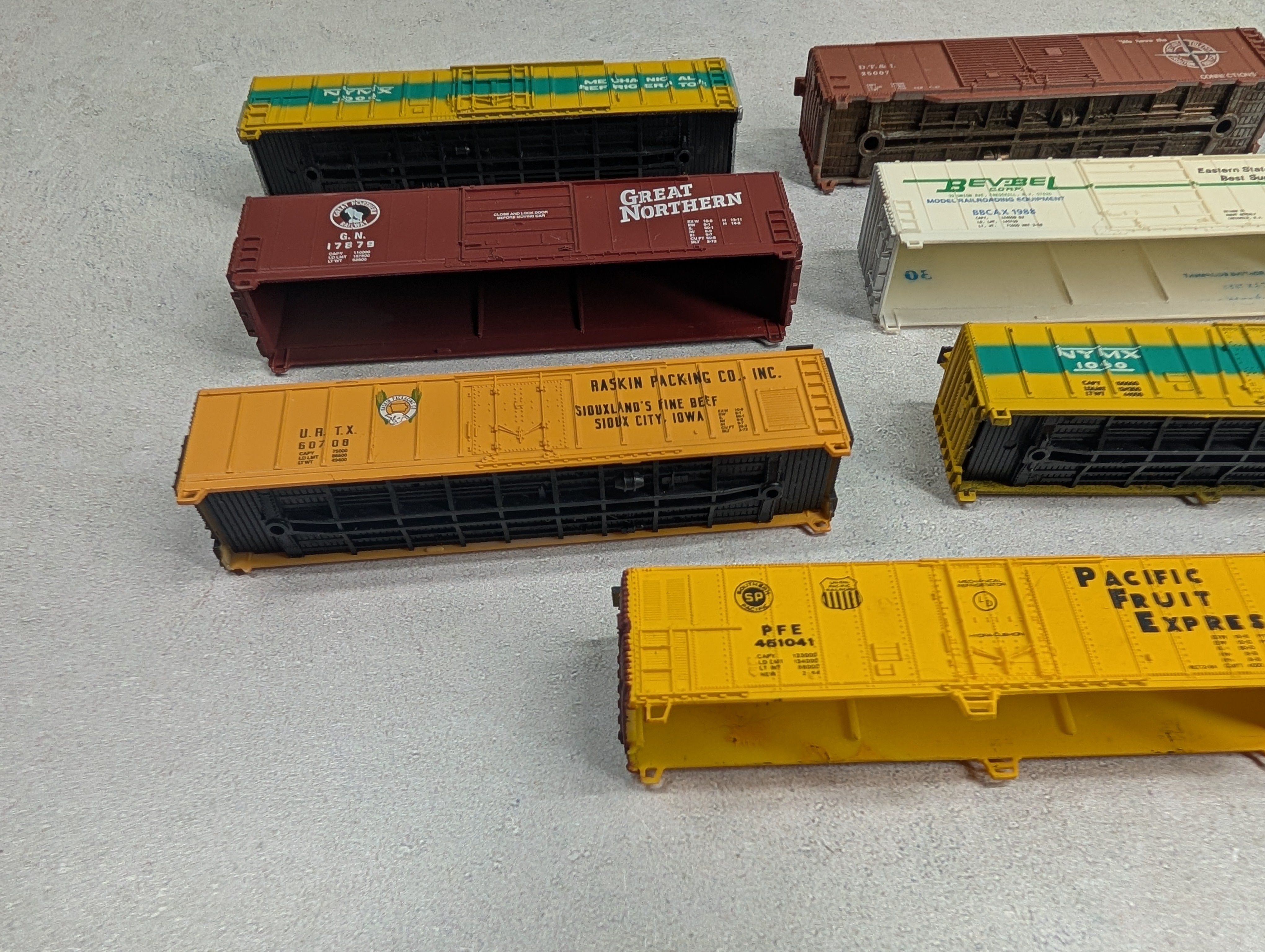 USED N Scale Lot of Various Box Cars - Incomplete & Shells Only (7 pcs)
