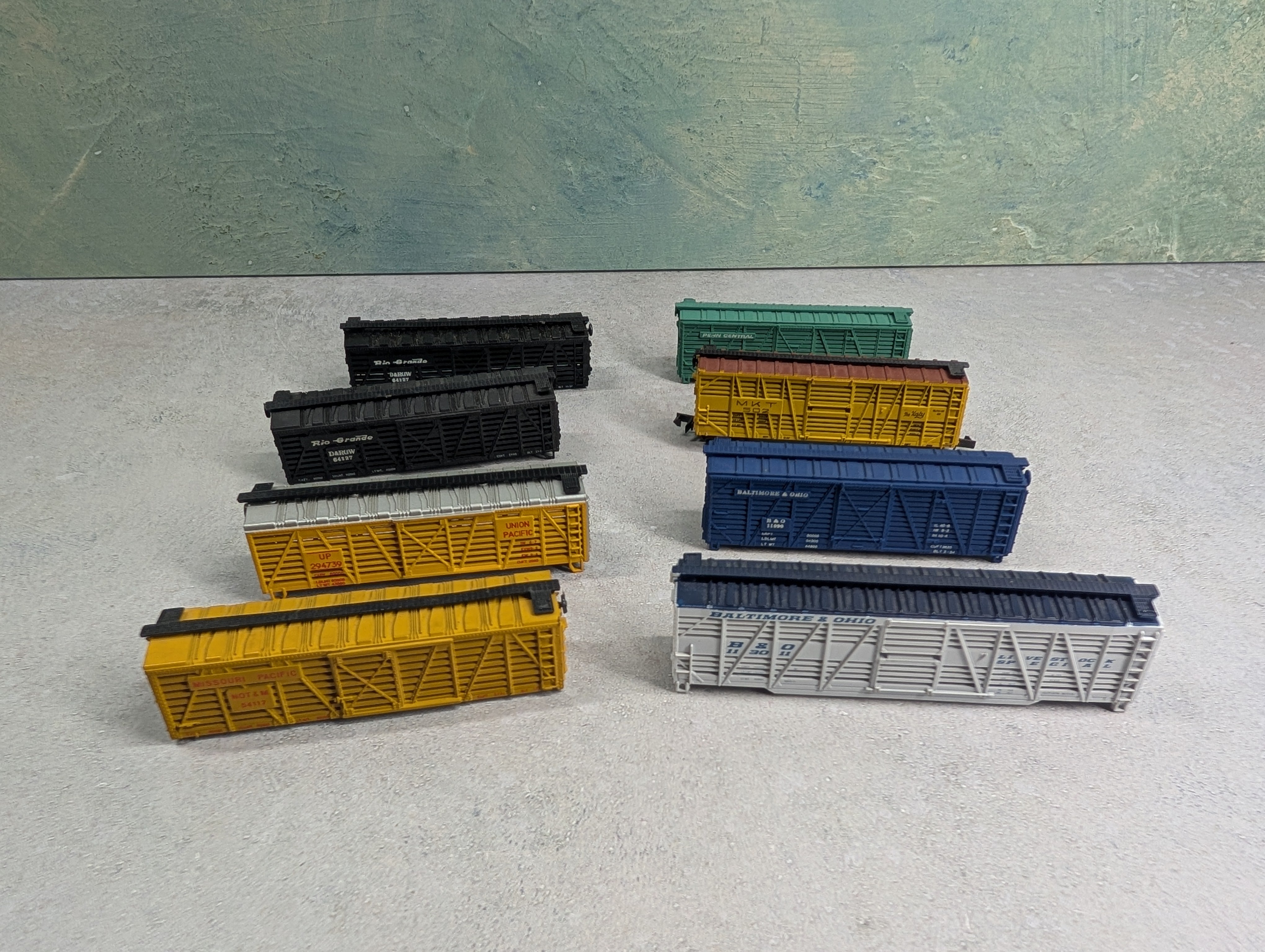 USED N Scale Lot of Stock Cars B&O, DRWG, UP + more Parts/Repair (8 pcs)