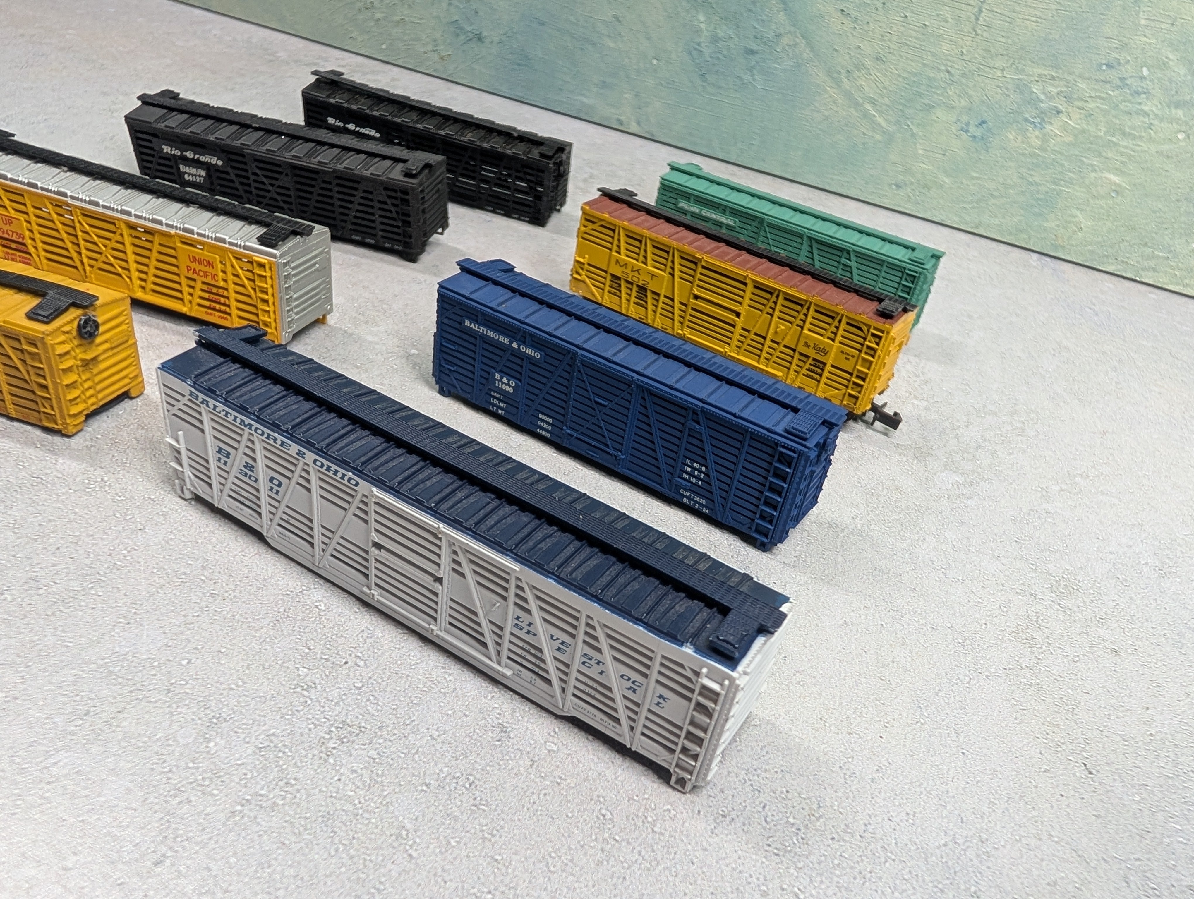 USED N Scale Lot of Stock Cars B&O, DRWG, UP + more Parts/Repair (8 pcs)