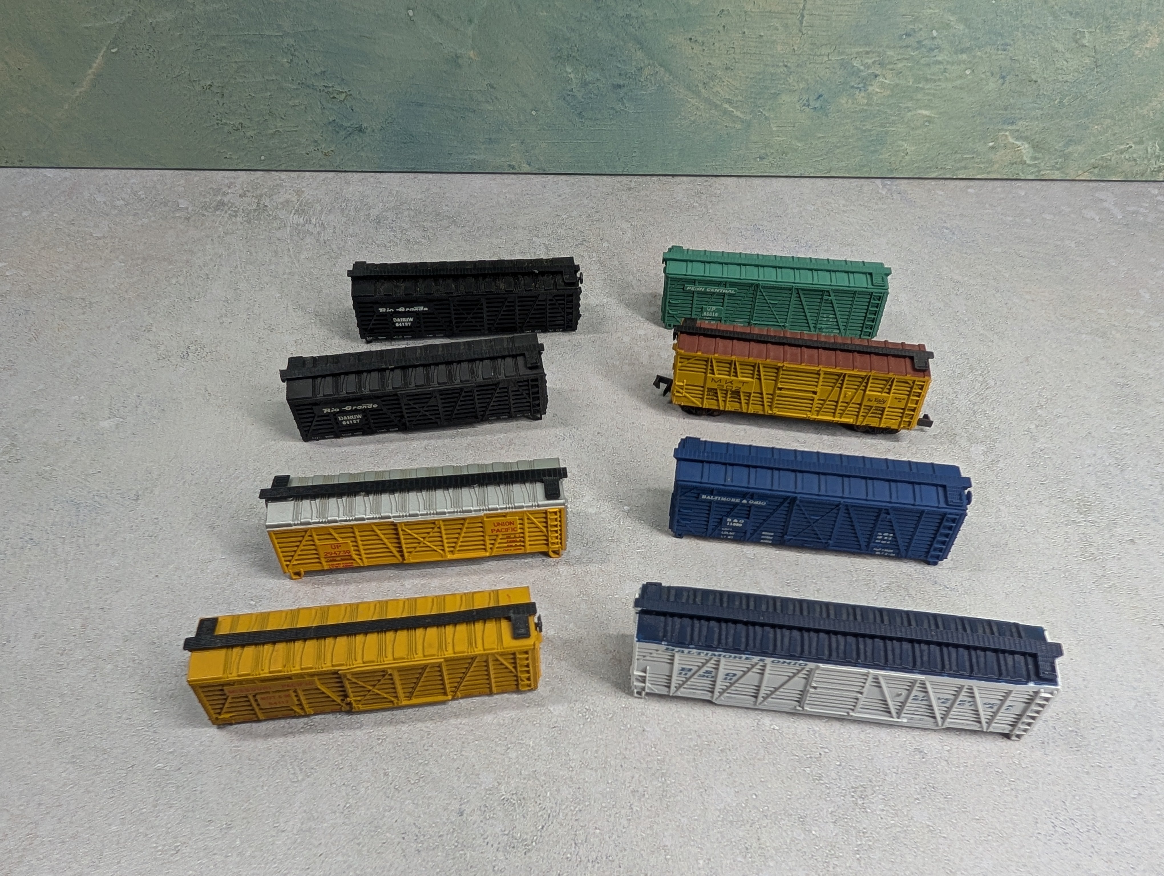 USED N Scale Lot of Stock Cars B&O, DRWG, UP + more Parts/Repair (8 pcs)