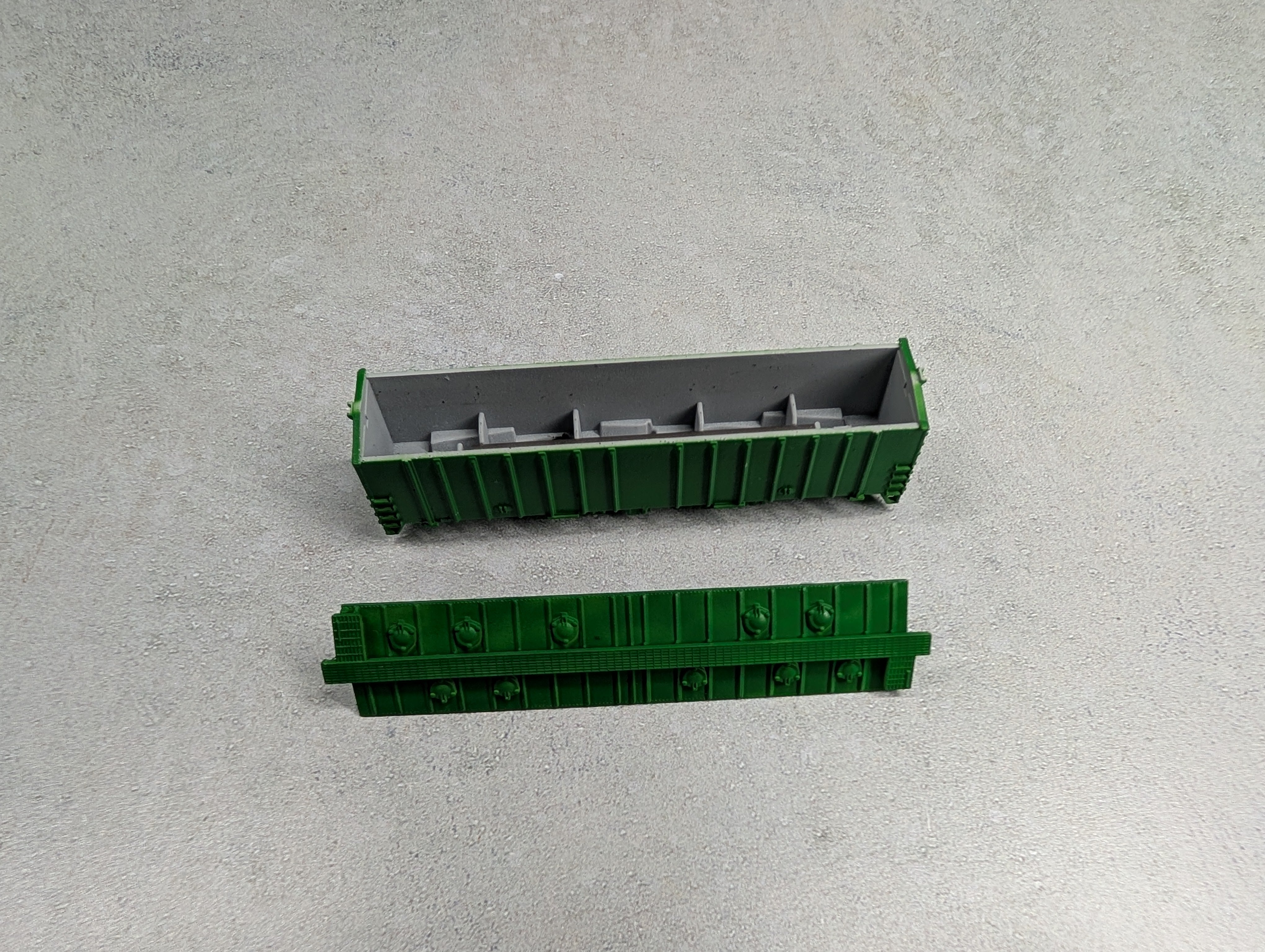 USED Delaware Valley Freight Car N Scale 50' 4180 Airslide Hopper Undecorated Green
