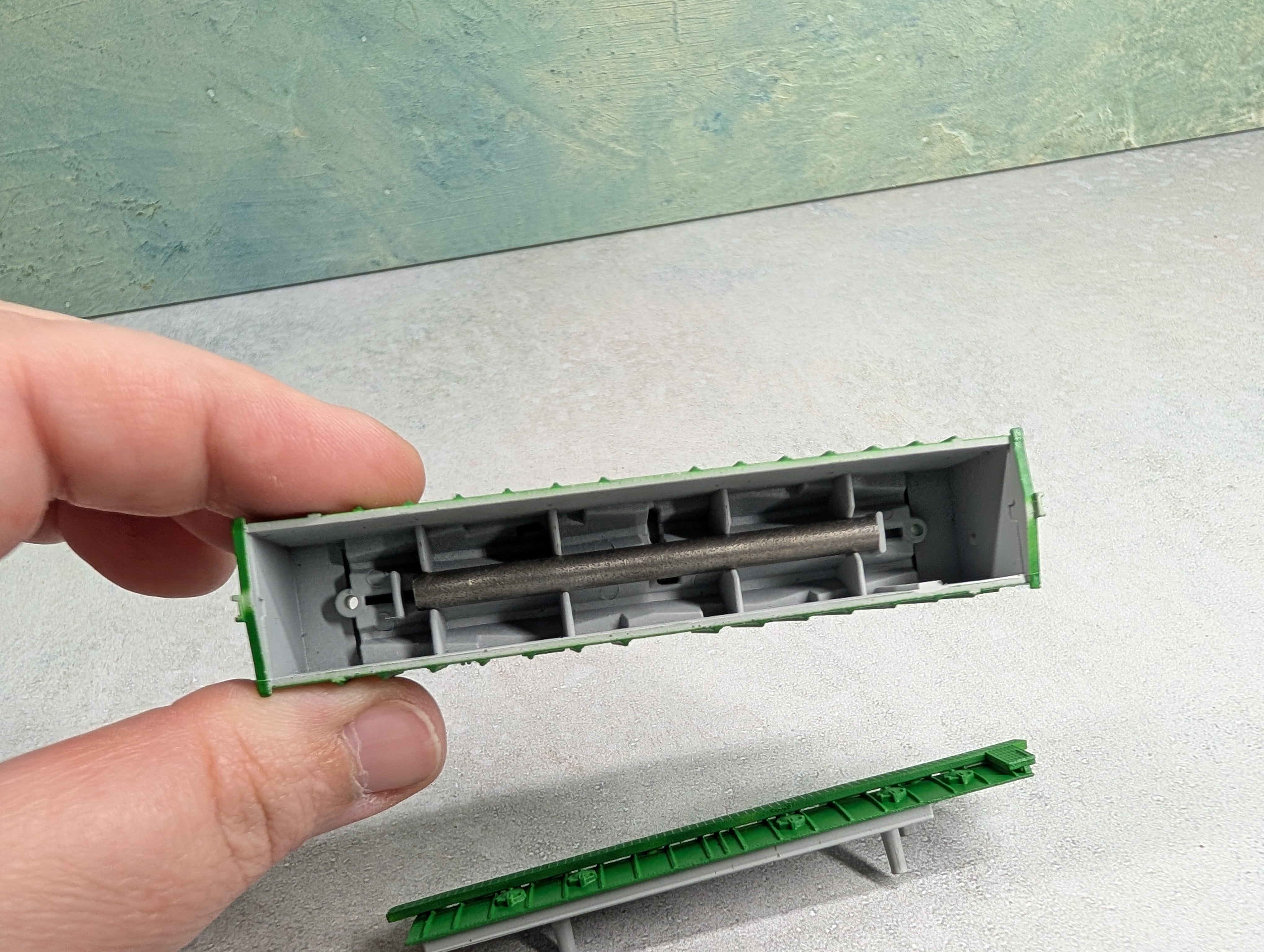 USED Delaware Valley Freight Car N Scale 50' 4180 Airslide Hopper Undecorated Green