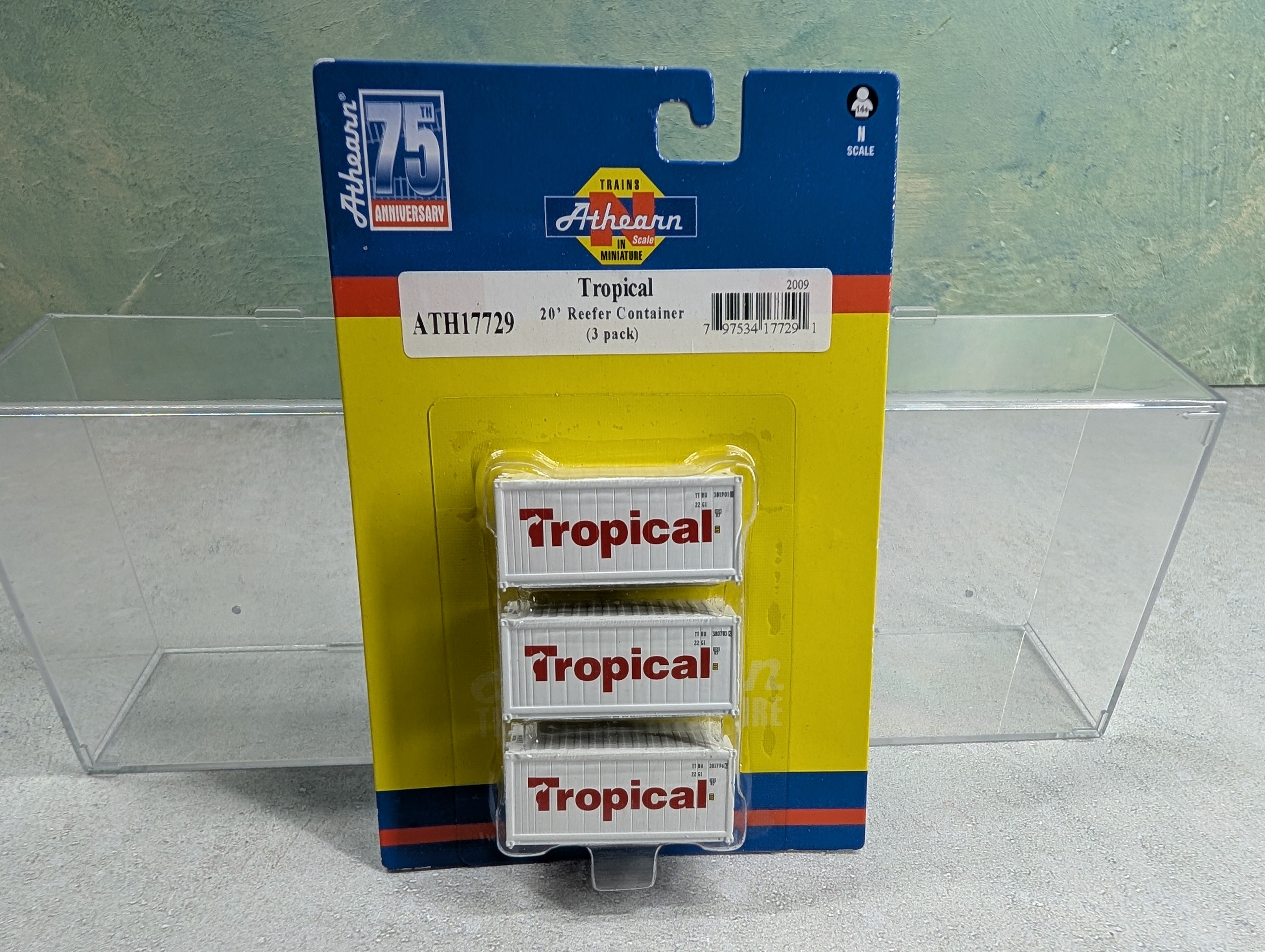 Athearn ATH17729 N Scale 20' Reefer Container Tropical (3 pcs)