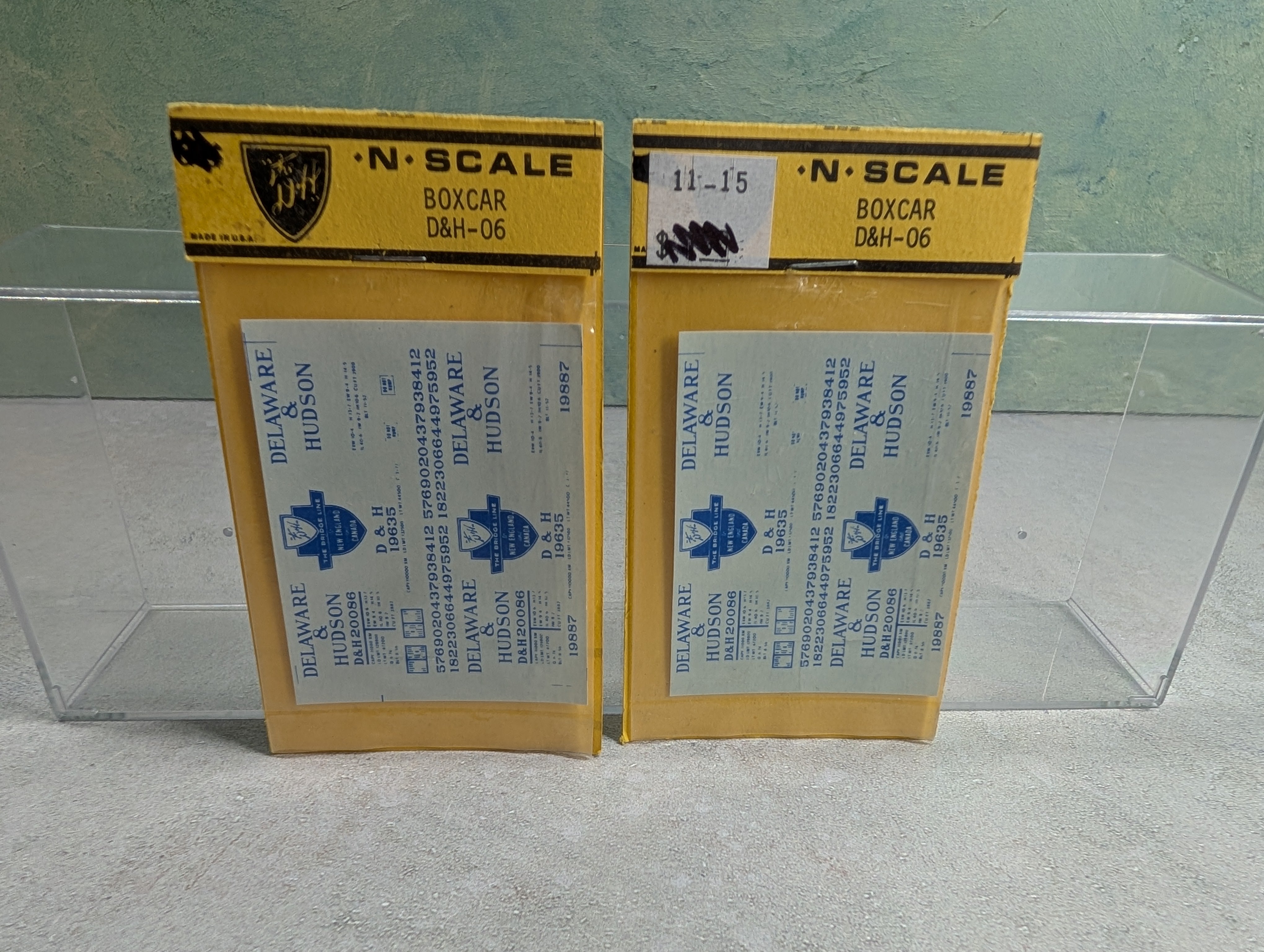 Northeast Decals D&H-06 N Scale Box Car Decals Delaware and Hudson (2 pcs)