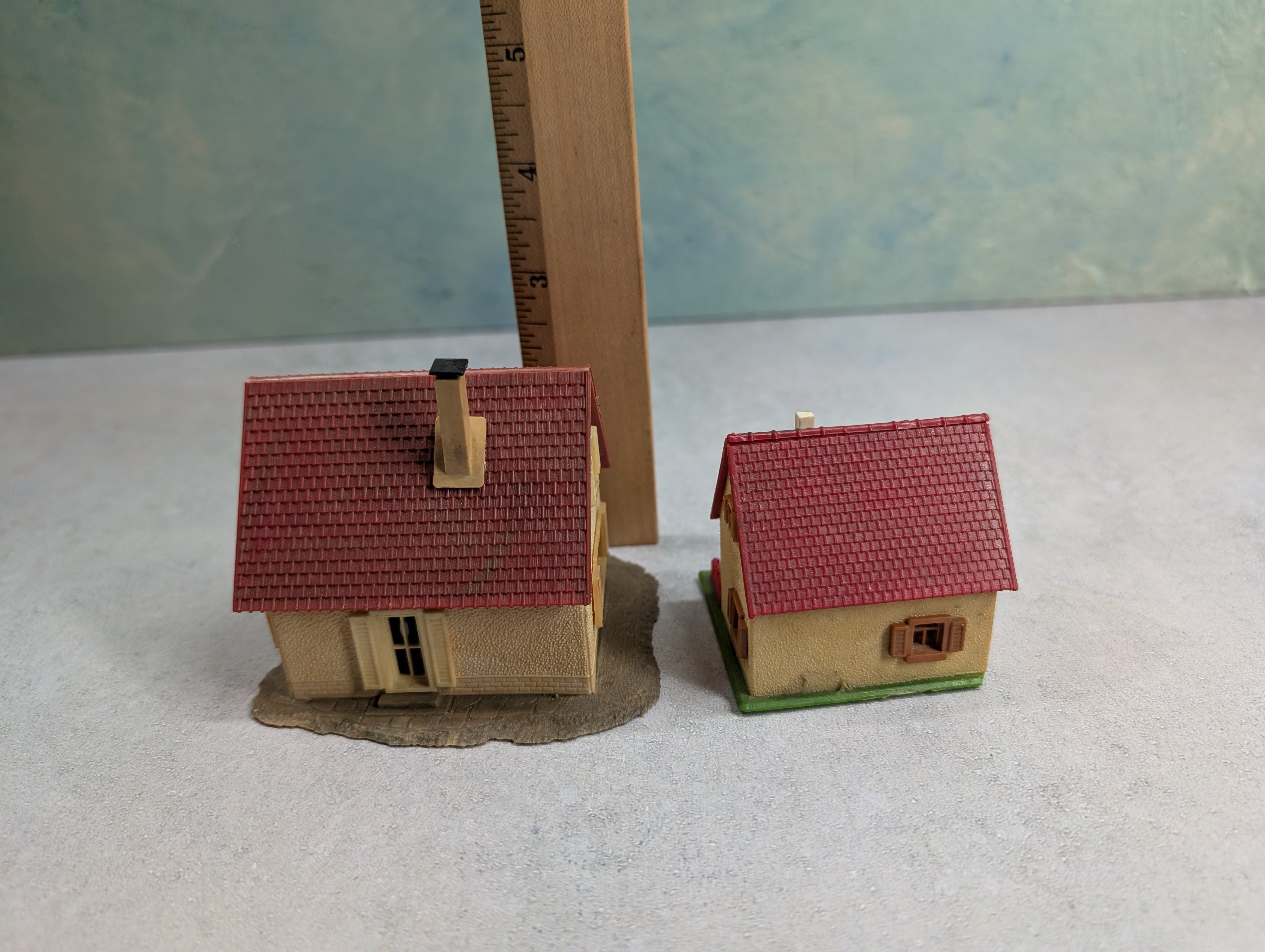 USED MULTI Scale Lot of Old Houses