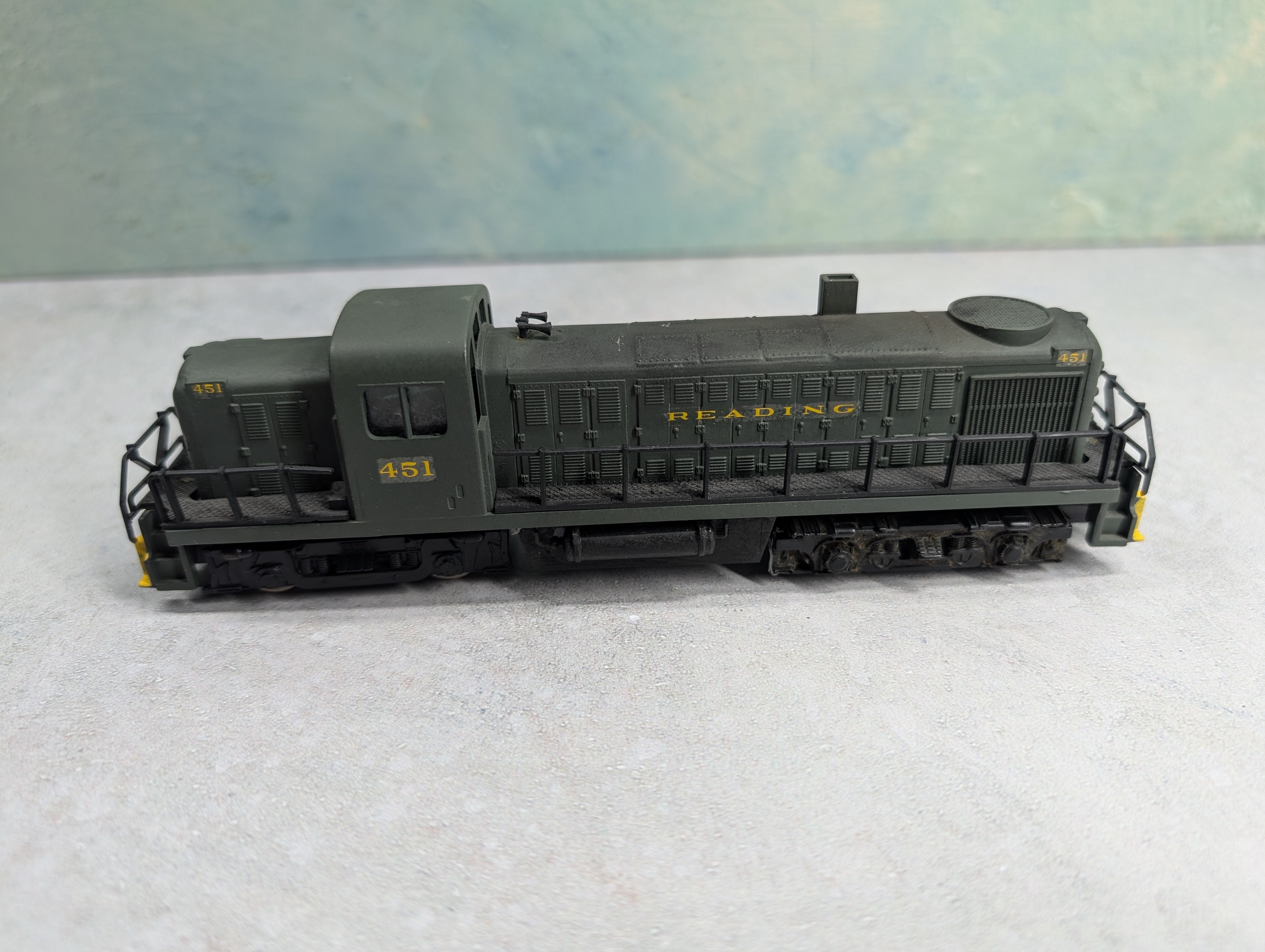 USED AHM HO Scale Diesel Locomotive Reading #451 Decal Non-Powered