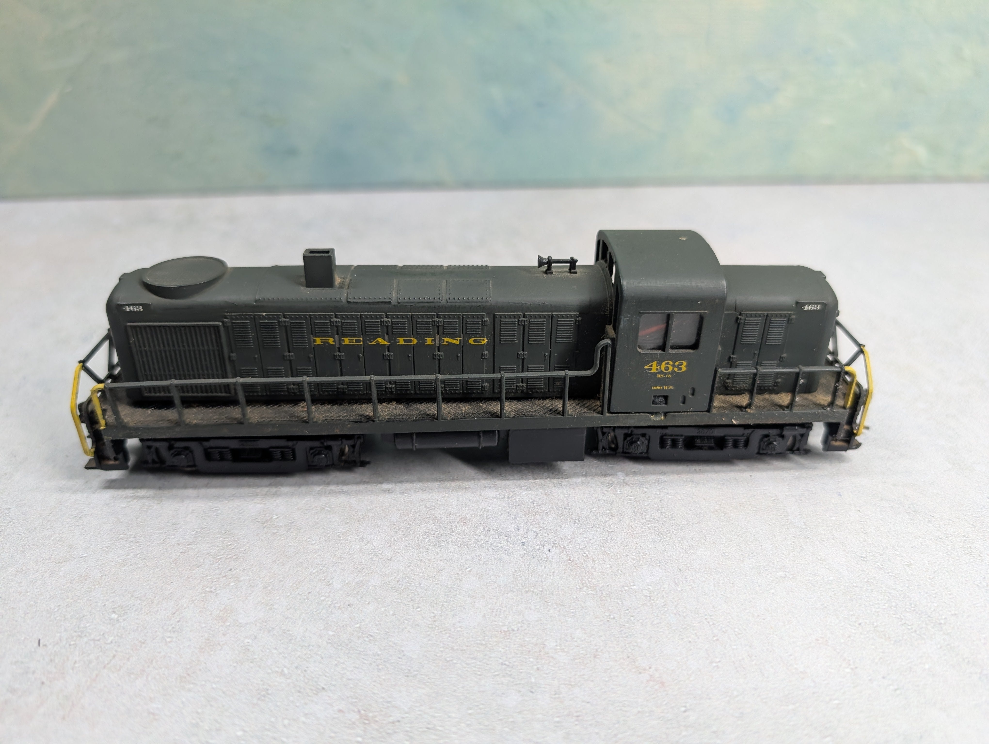 USED AHM HO Scale Diesel Locomotive Reading #463 Decal Non-Powered