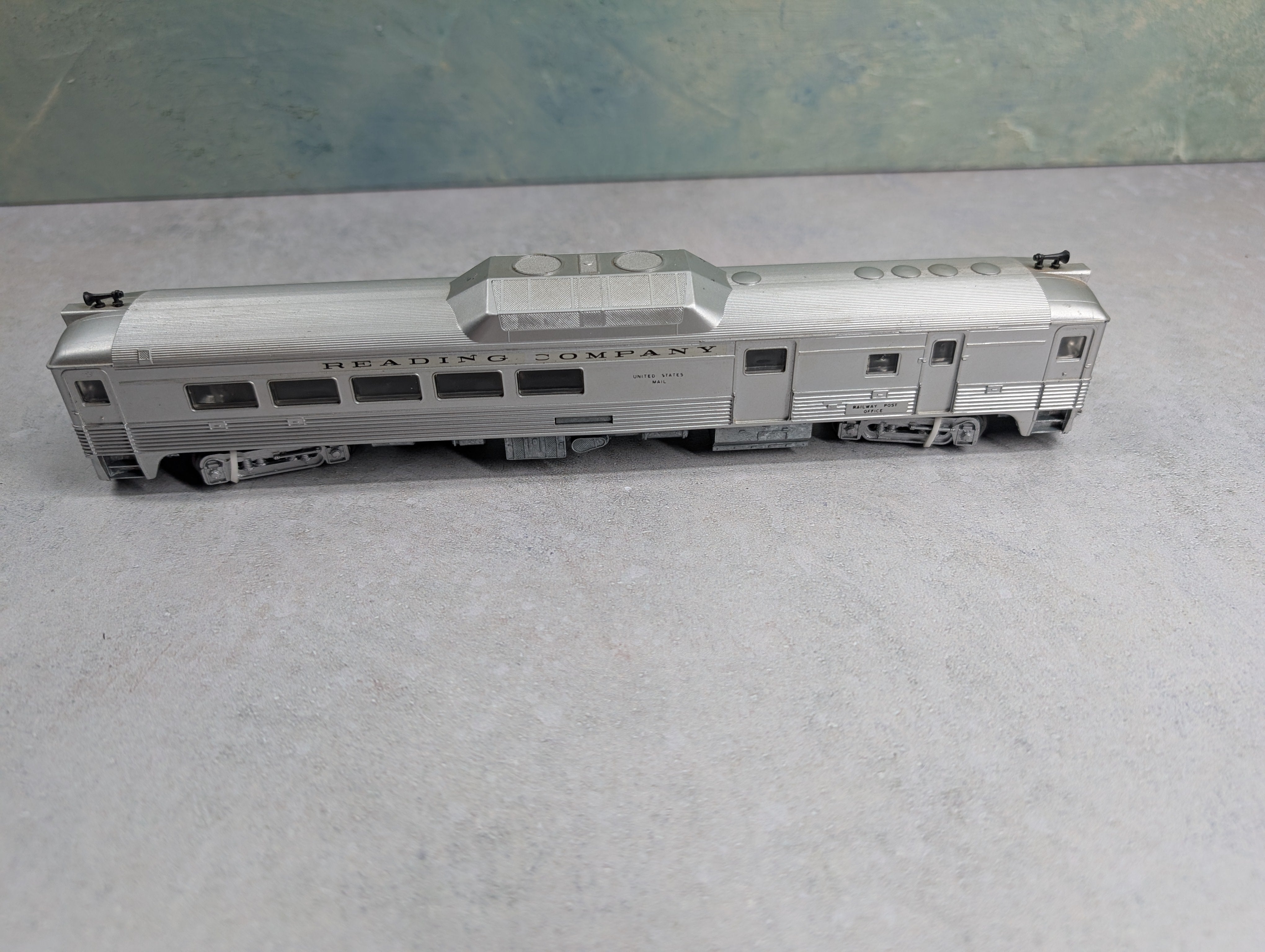 USED Athearn HO Scale RDC Passenger Car Reading Mail Car #7890 Decal Parts/Repairs