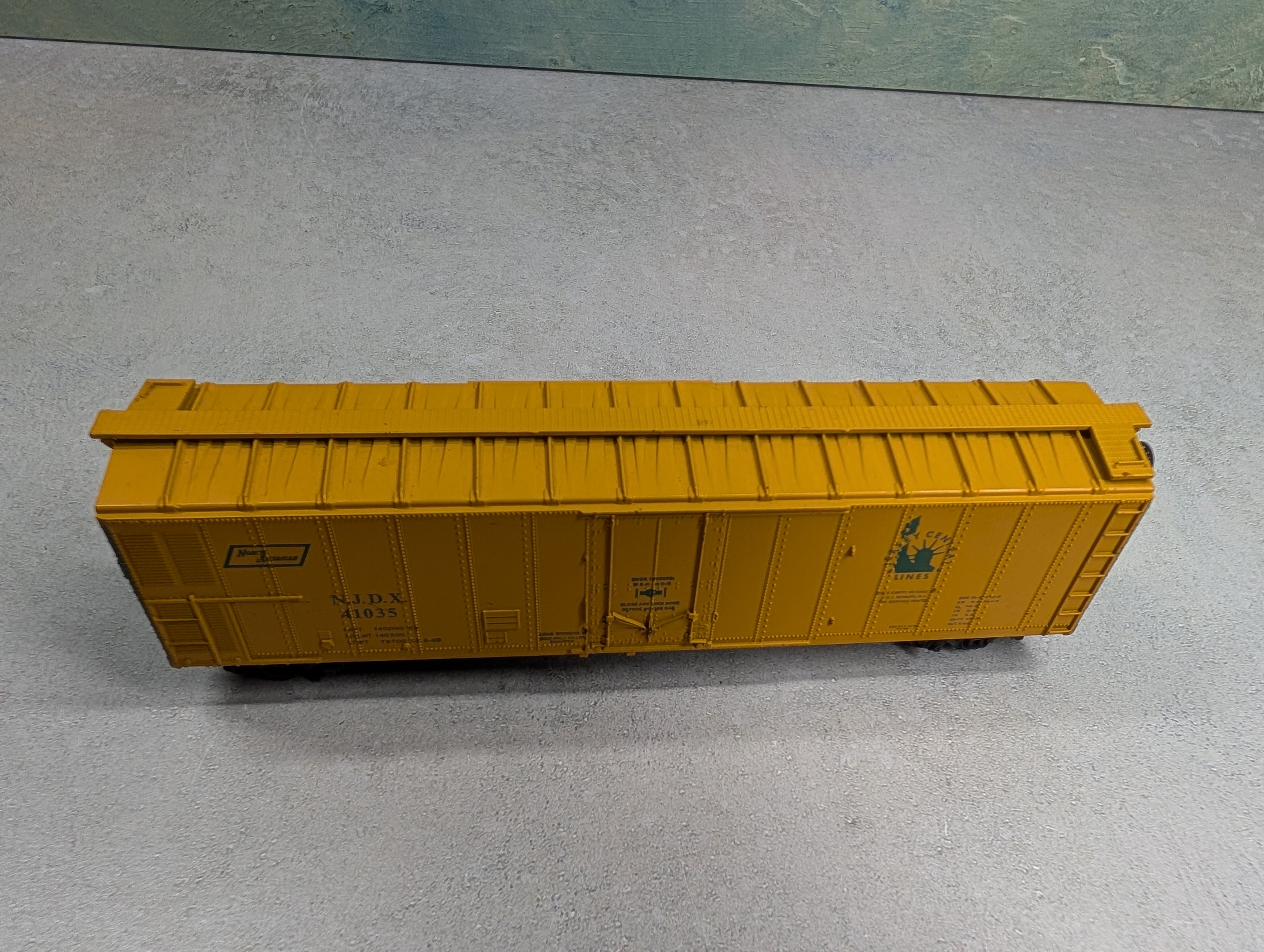 USED Athearn HO Scale 50' PD Box Car Jersey Central NJDX #41035
