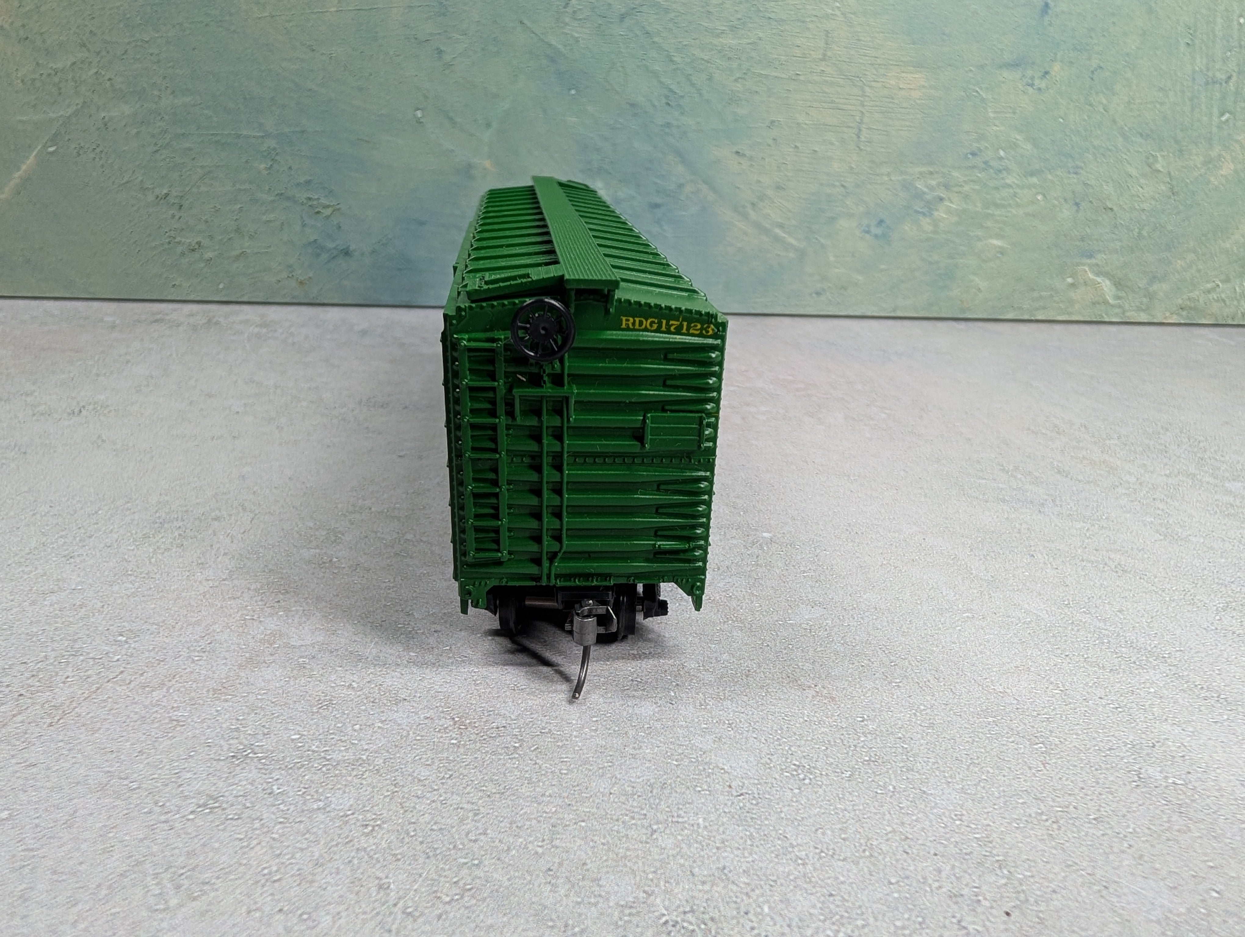 USED Athearn HO Scale 50' PD Box Car Reading RDG #17123