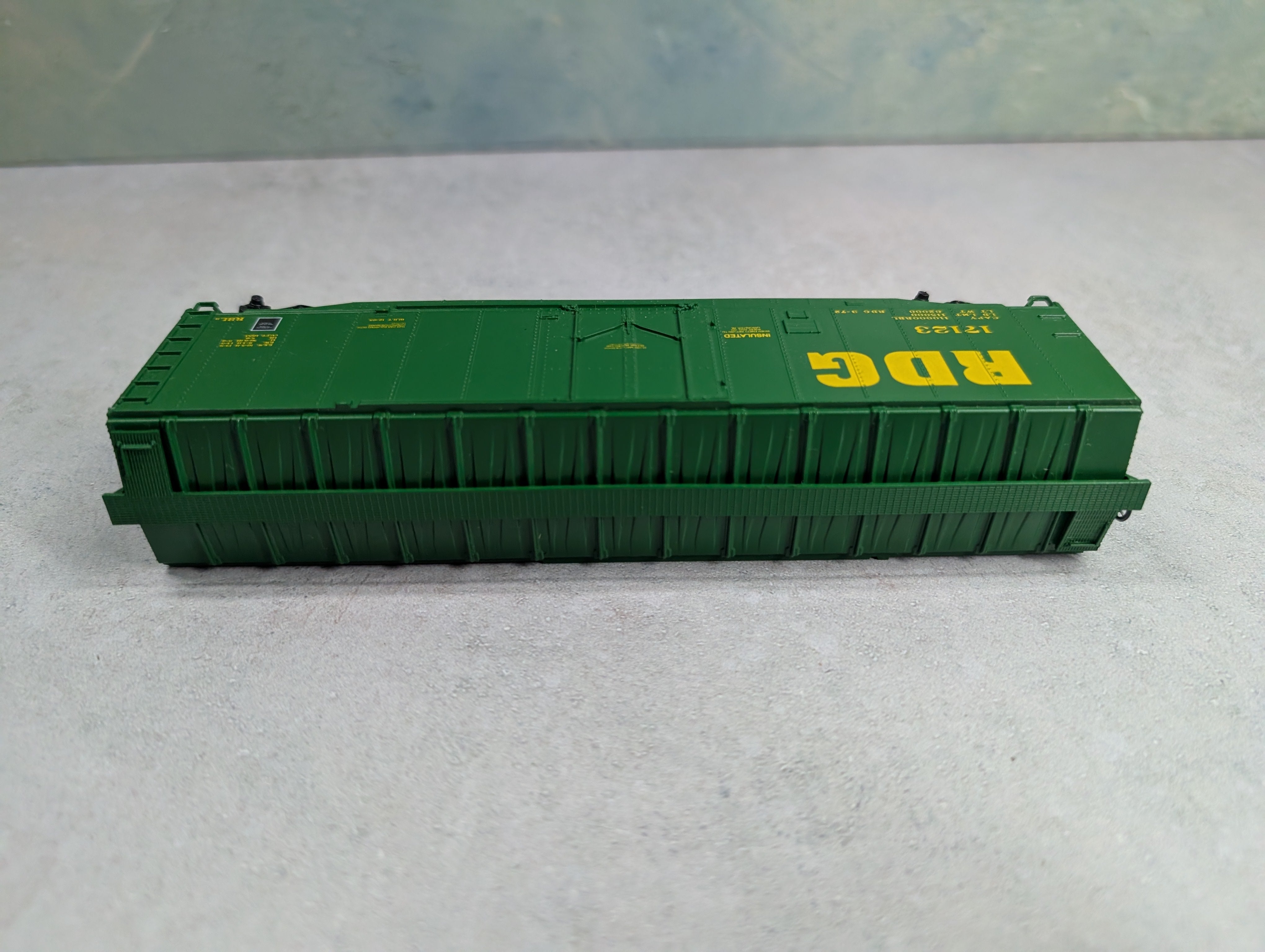 USED Athearn HO Scale 50' PD Box Car Reading RDG #17123