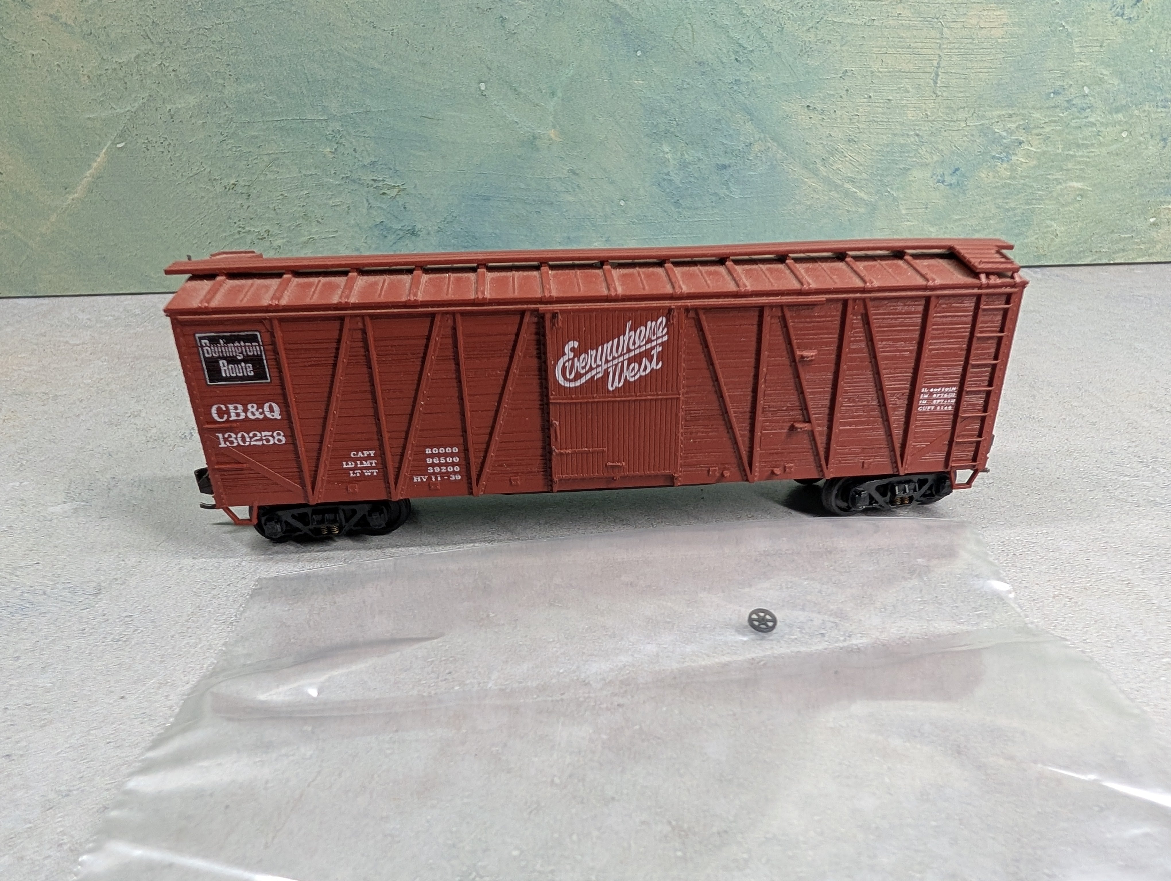 USED Accurail HO Scale 40' Wooden OB Box Car Burlington CB&Q #130258