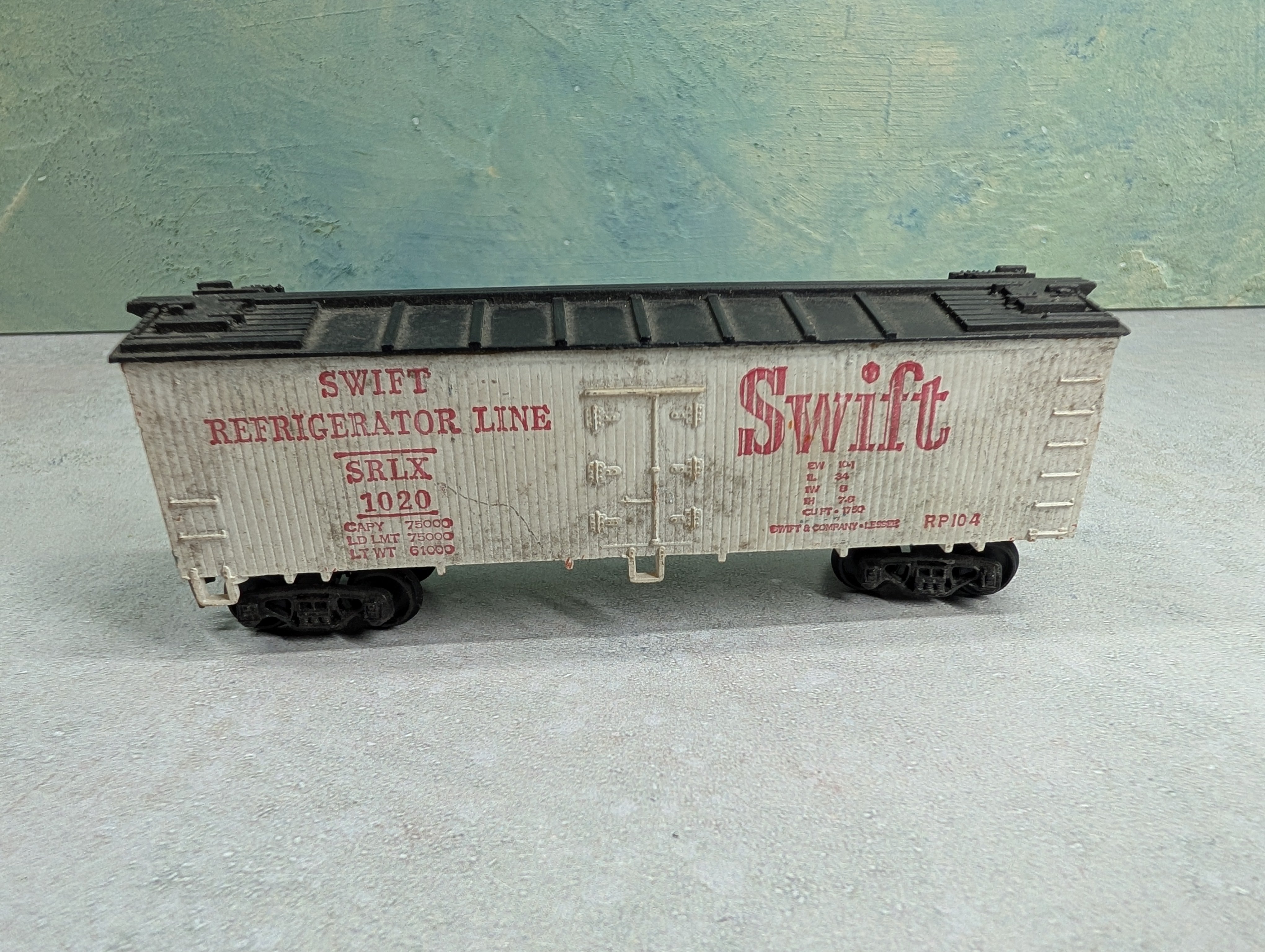 USED Varney HO Scale 38' Wooden Reefer Box Car Swift Refrigerator Line SRLX #1020