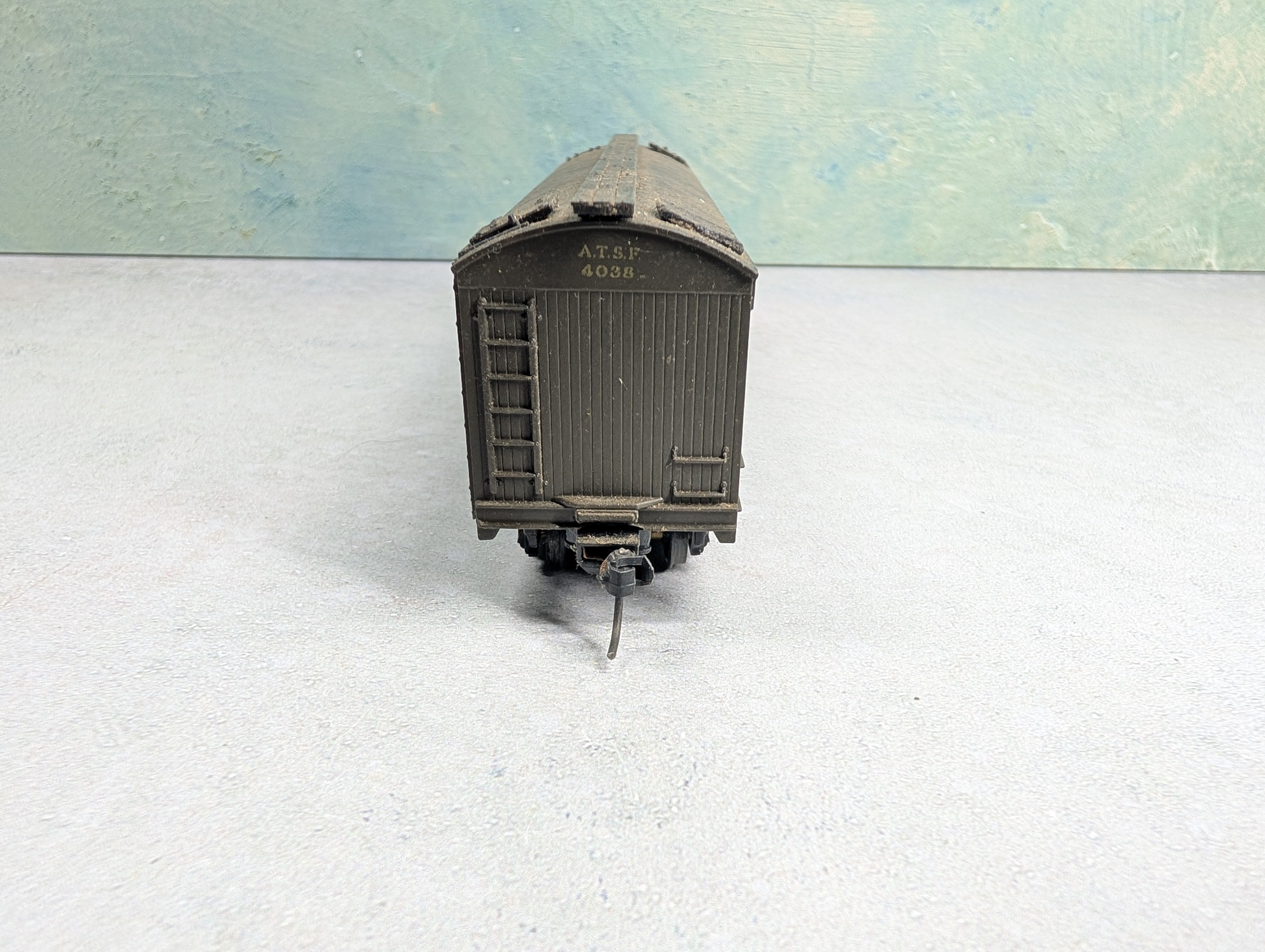 USED HO Scale 50' Wooden Refrigerator Santa Fe REA #4038