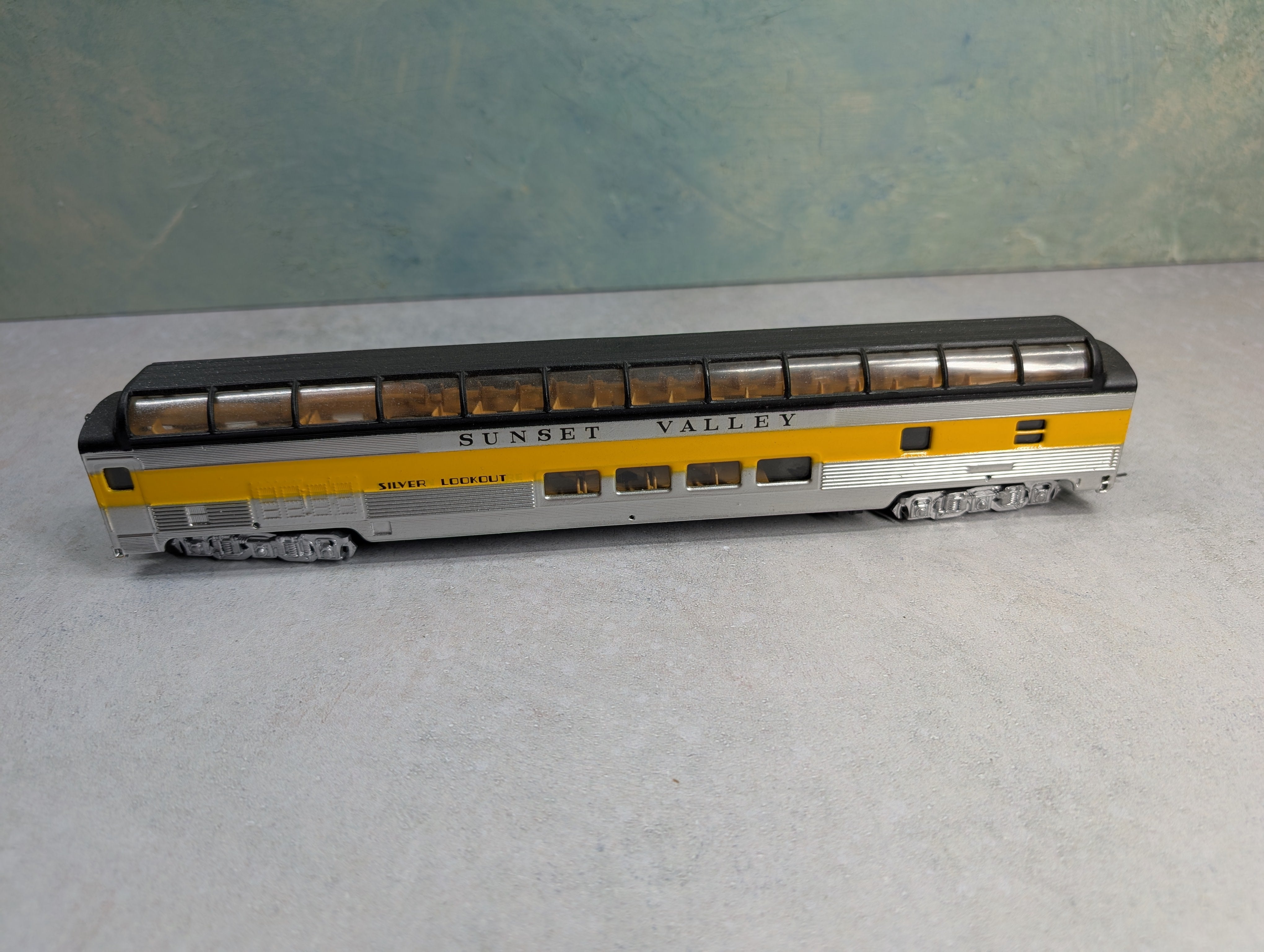 USED Bachmann HO Scale Custom Full Dome Passenger Car