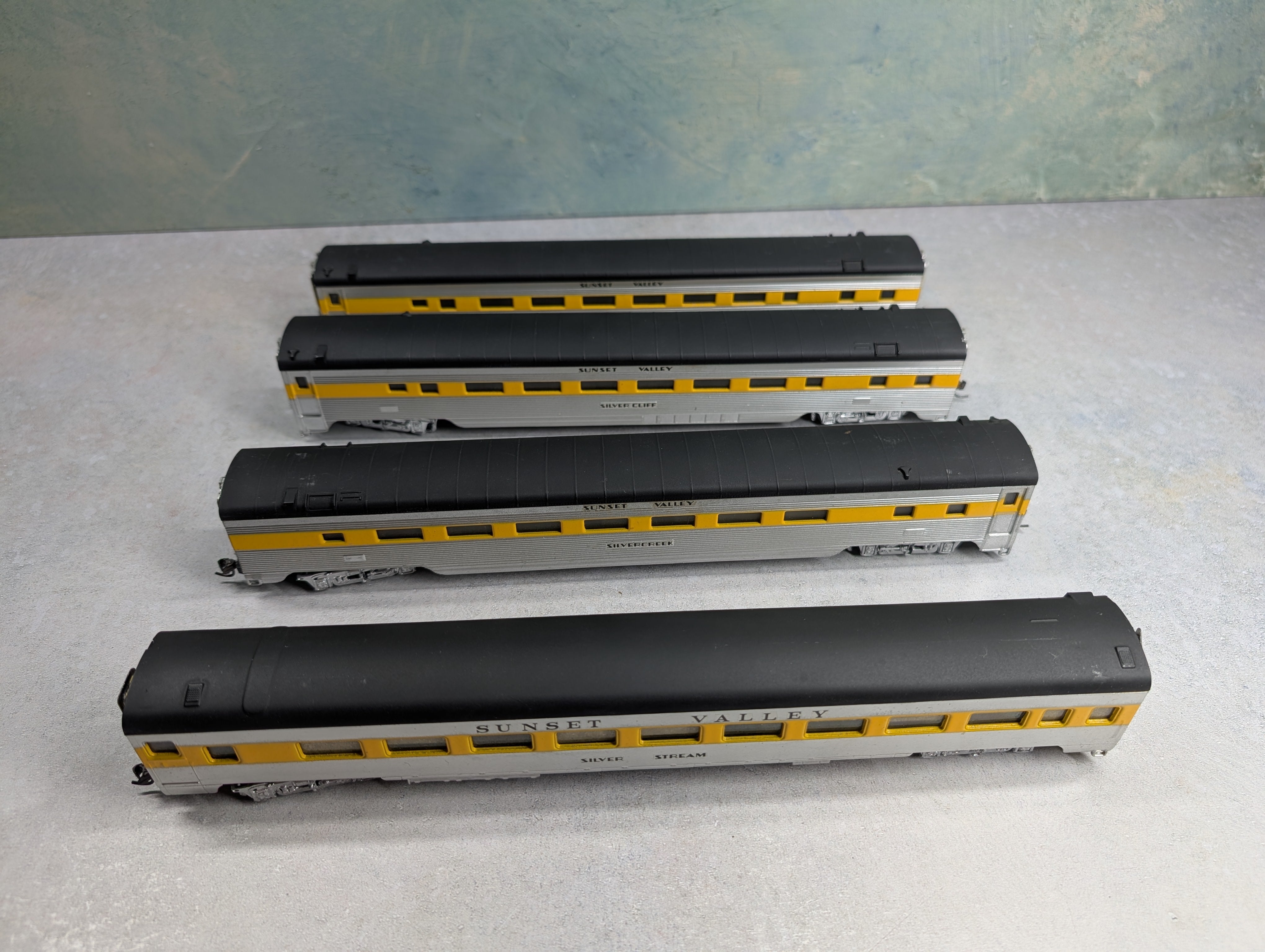 USED HO Scale Lot of Custom Coach Passenger Cars (4 pcs)