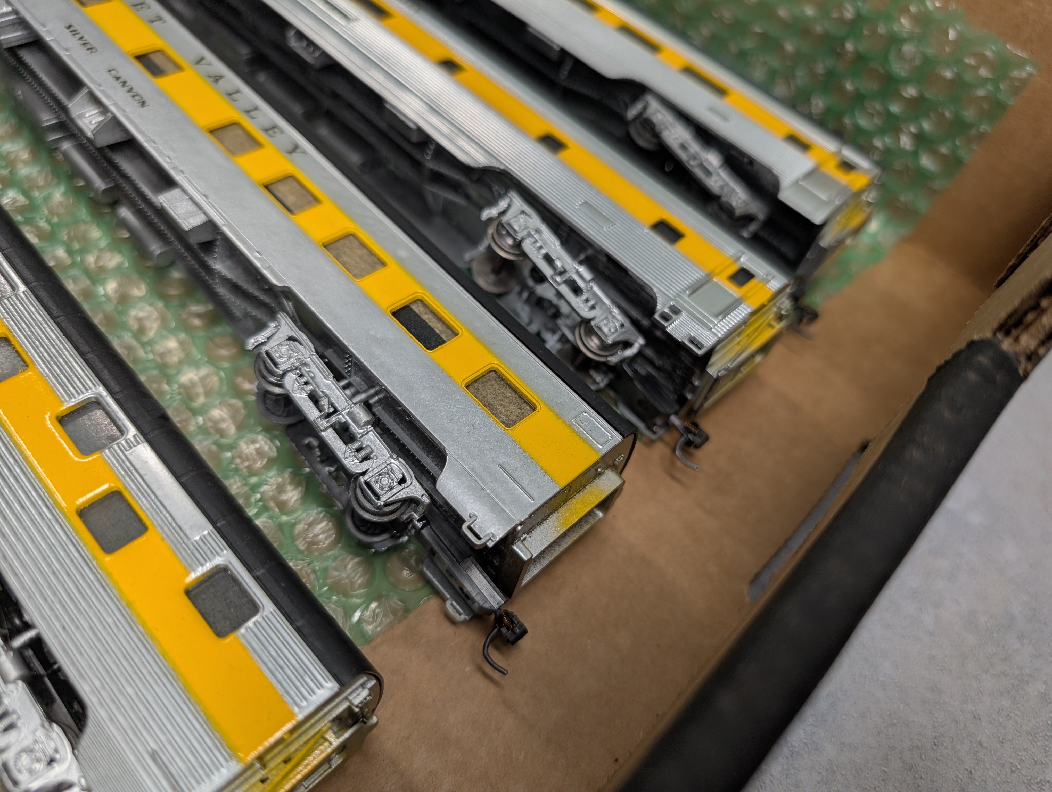 USED HO Scale Lot of Various Custom Passenger Cars (7 pcs)