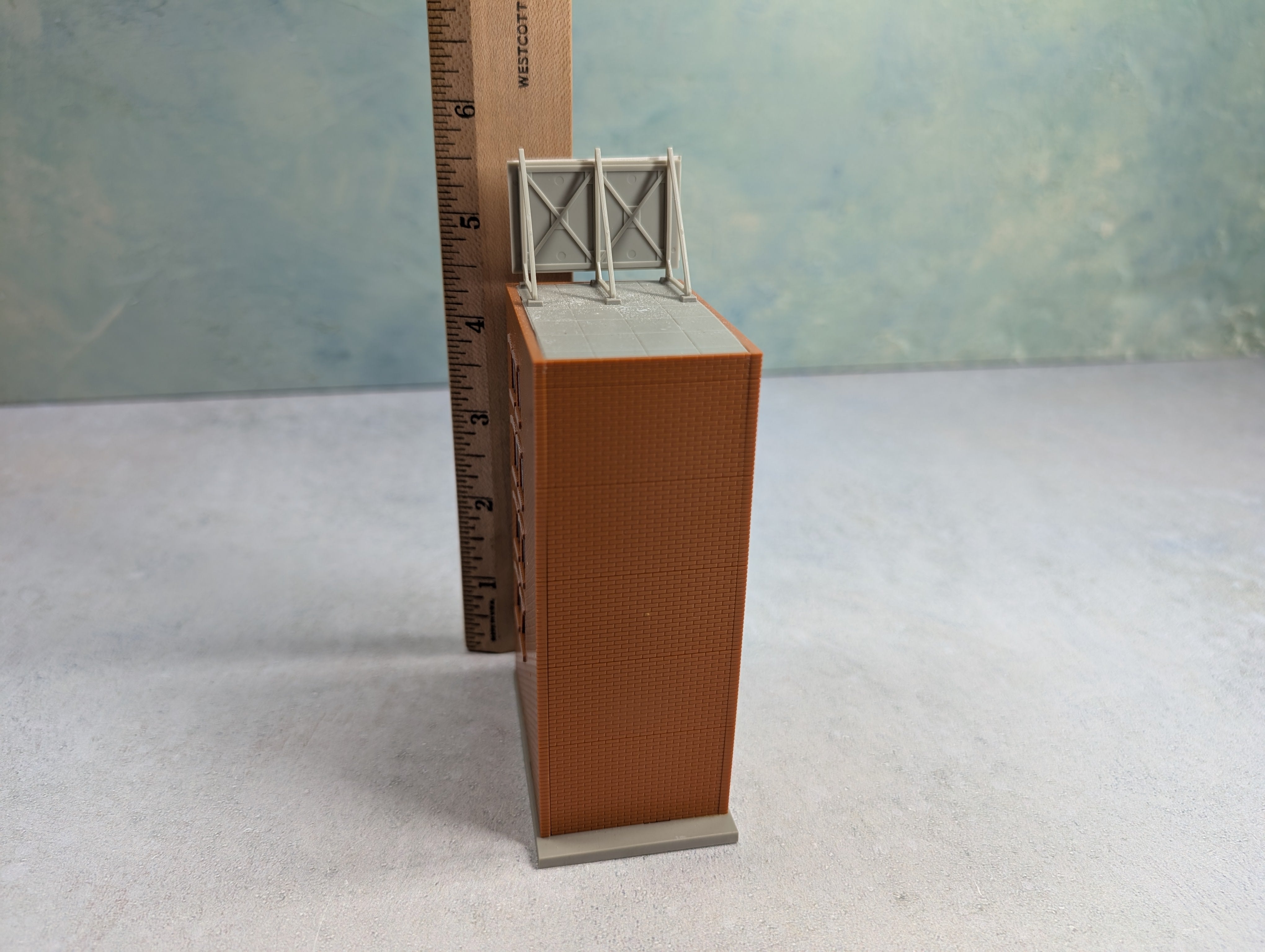 USED Tomix 4044 N Scale 5 Story Brick Building Office Building w/ Hires Rootbeer Billboard on Roof