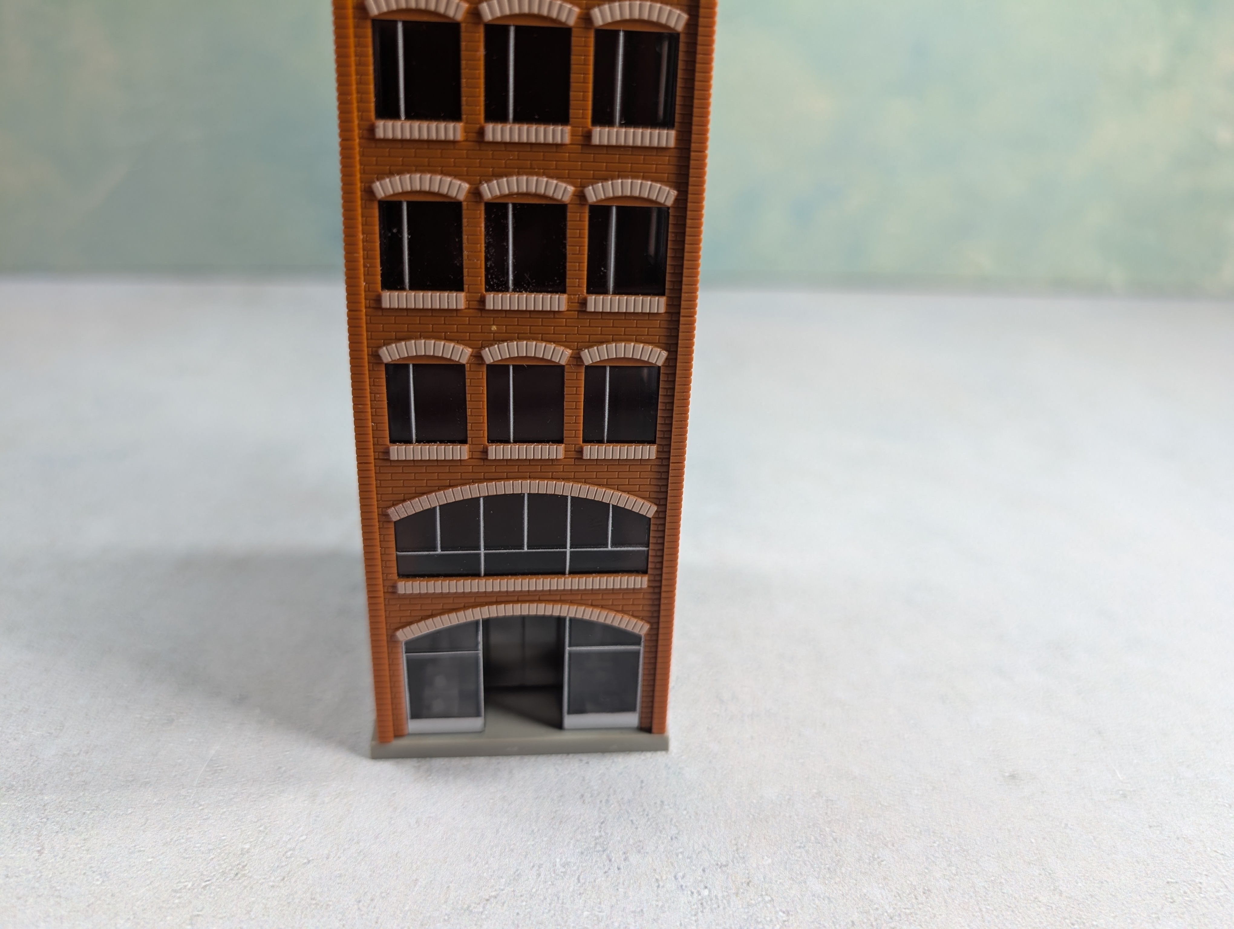 USED Tomix 4044 N Scale 5 Story Brick Building Office Building w/ Hires Rootbeer Billboard on Roof