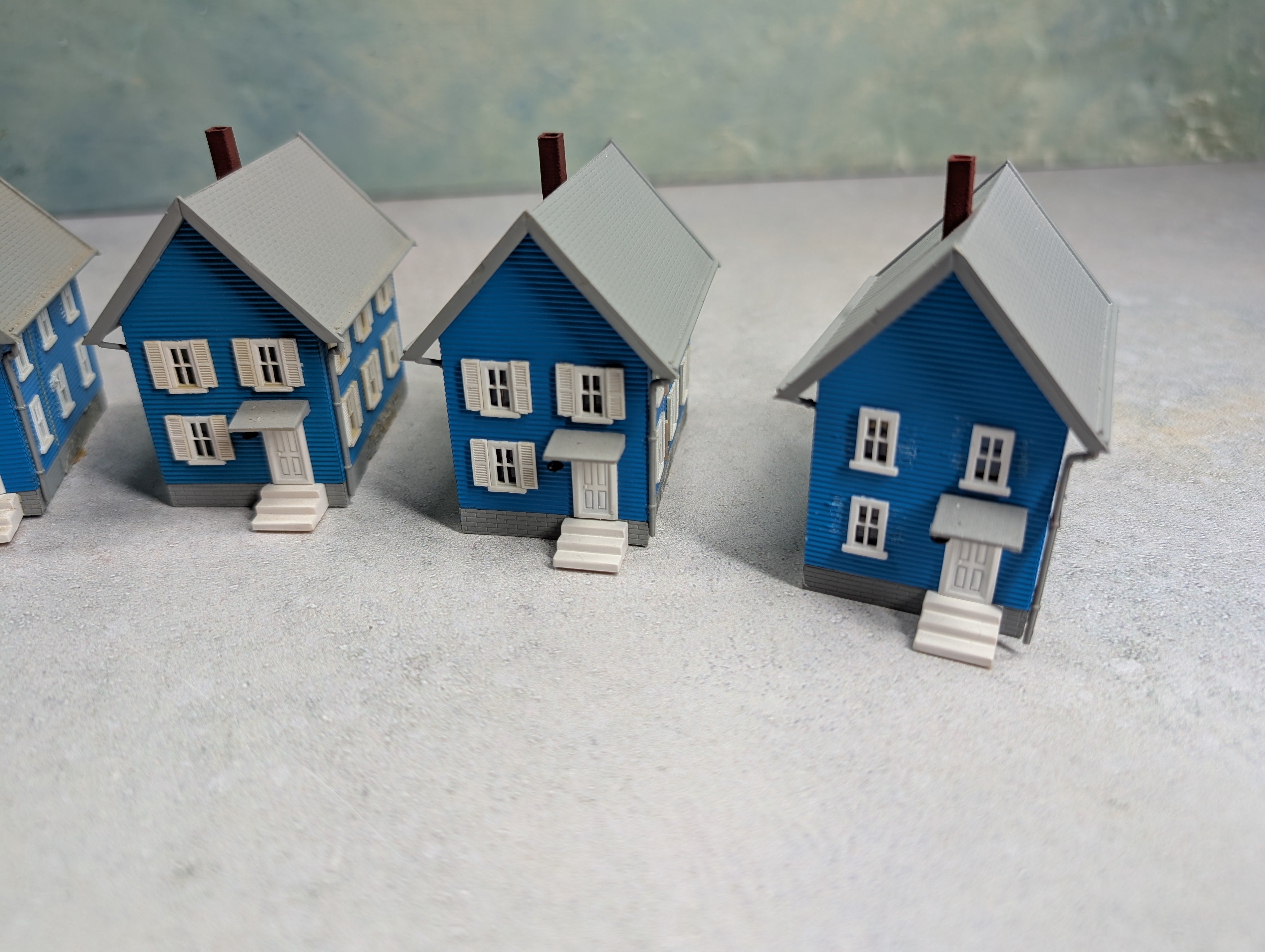 USED N Scale Lot of Blue Houses (6 pcs)