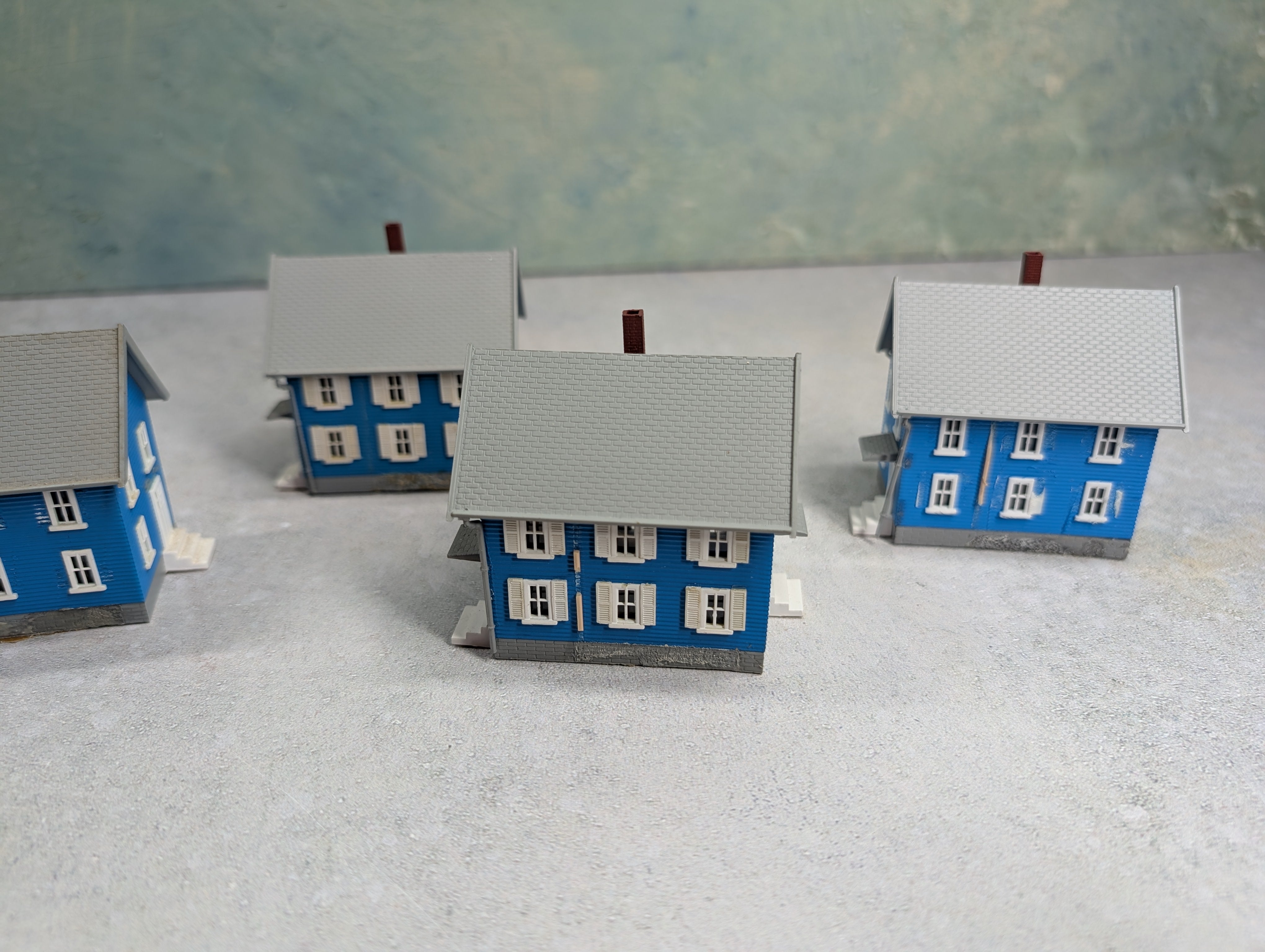 USED N Scale Lot of Blue Houses (6 pcs)