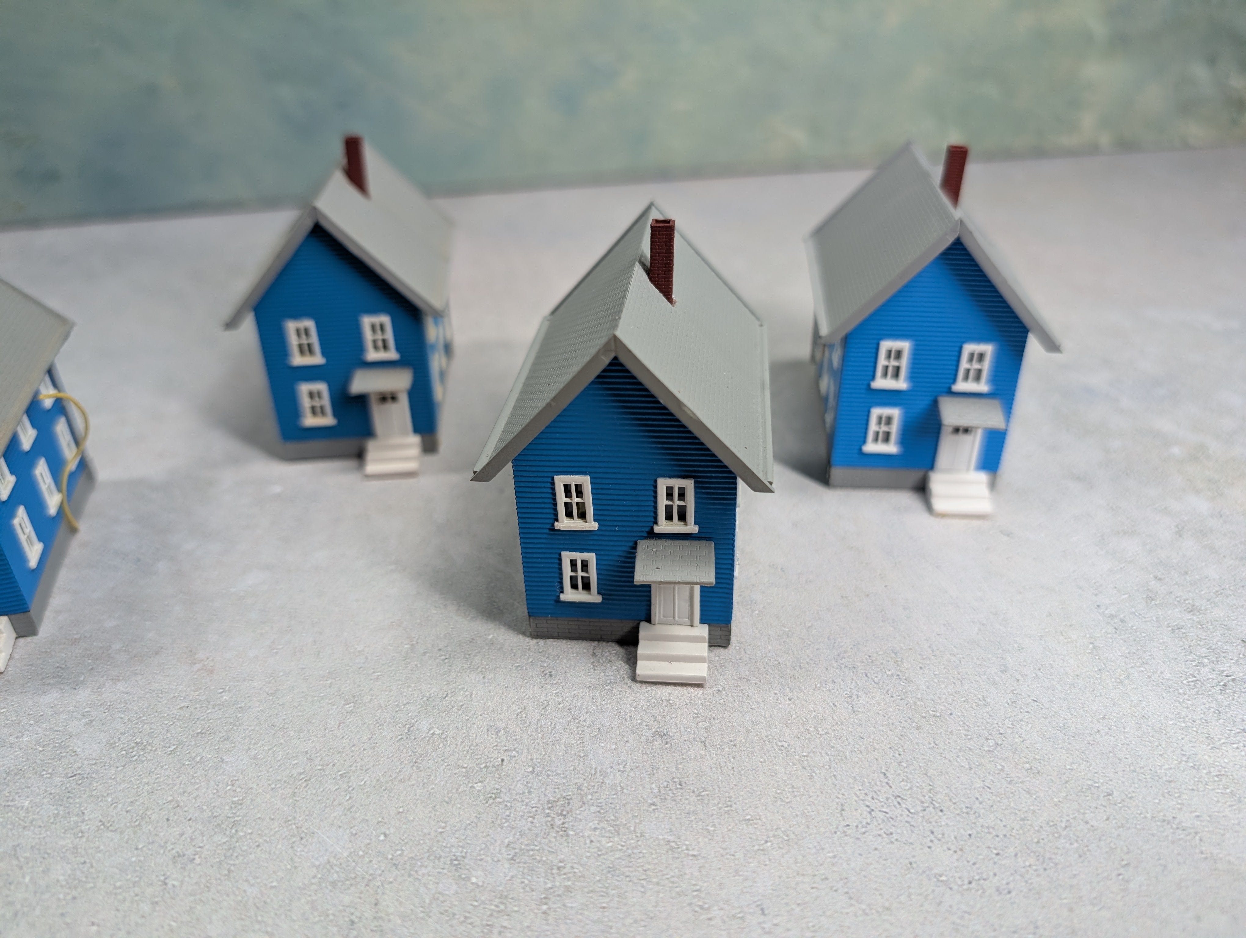 USED N Scale Lot of Blue Houses (6 pcs)