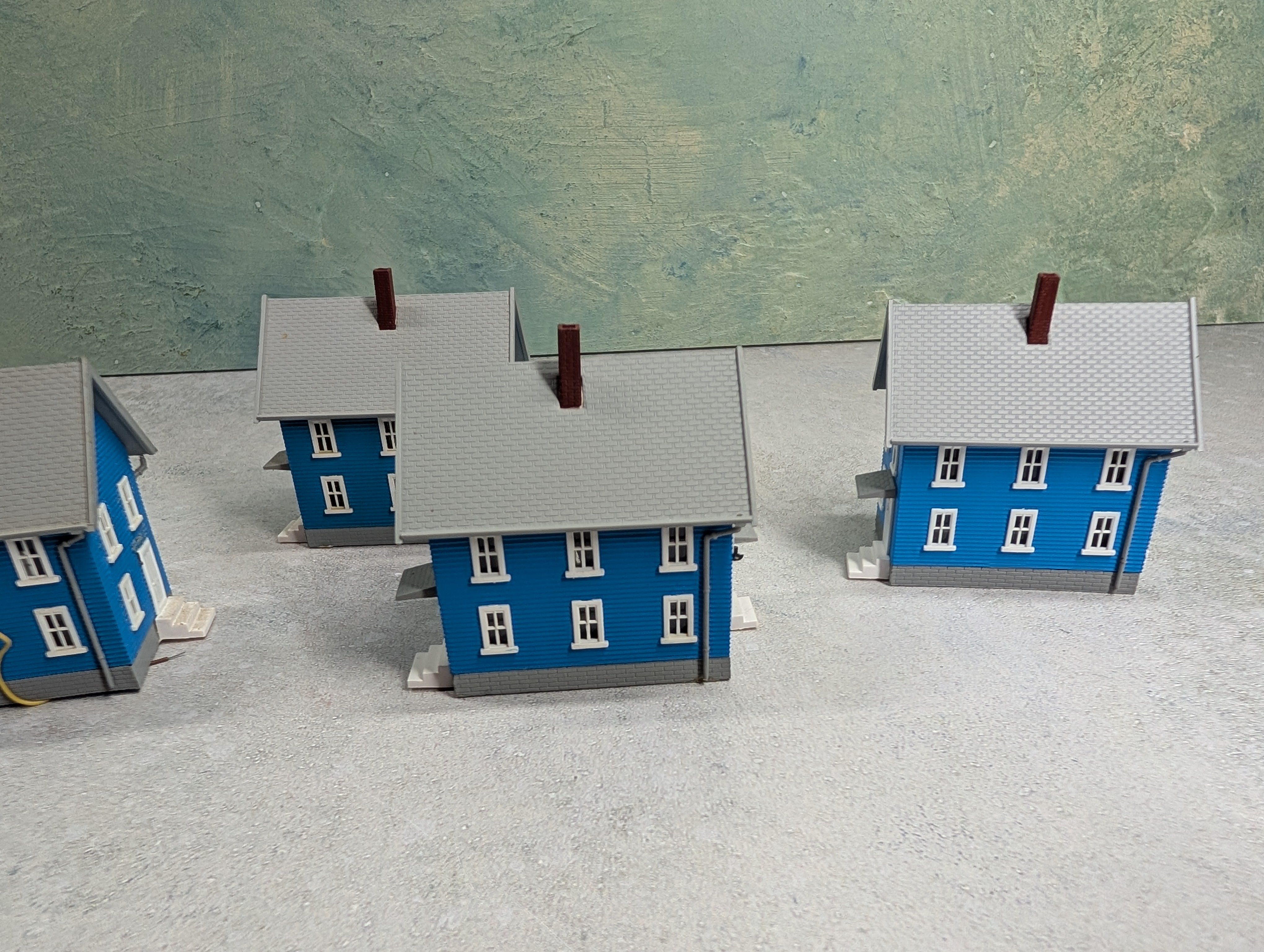 USED N Scale Lot of Blue Houses (6 pcs)