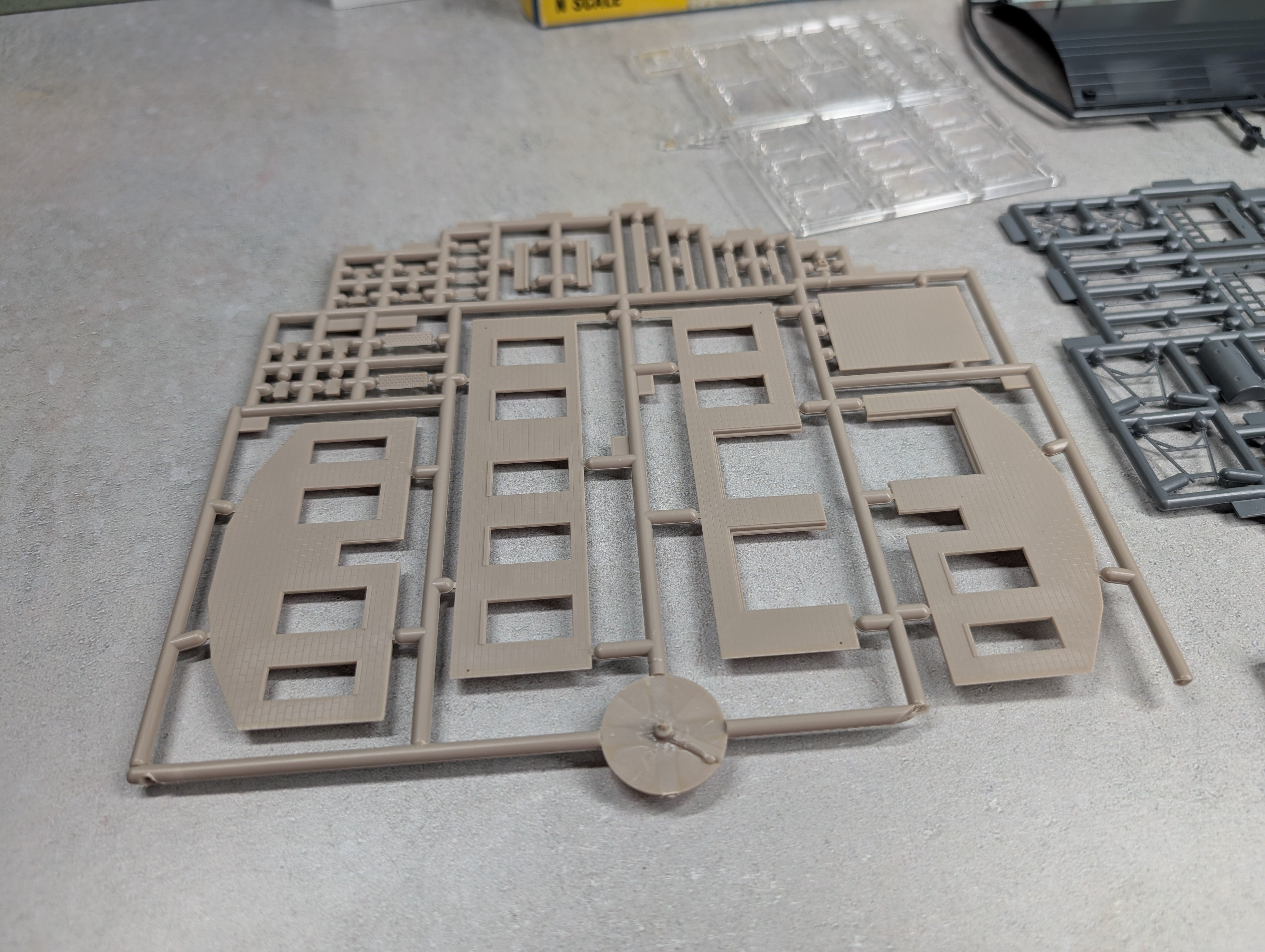 USED Walthers 933-3808 N Scale Cornerstone State Line Farm Supply Building KIT