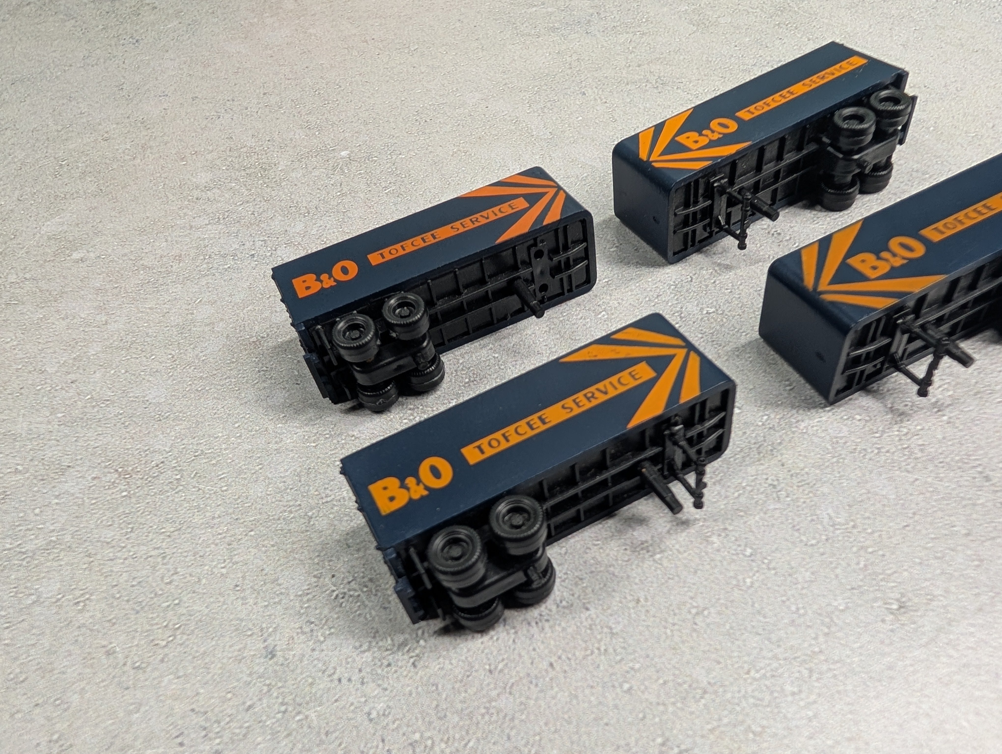 USED N Scale Lot of 24' Piggyback Trailers Baltimore and Ohio B&O #TOFCEE Service (4 pcs)